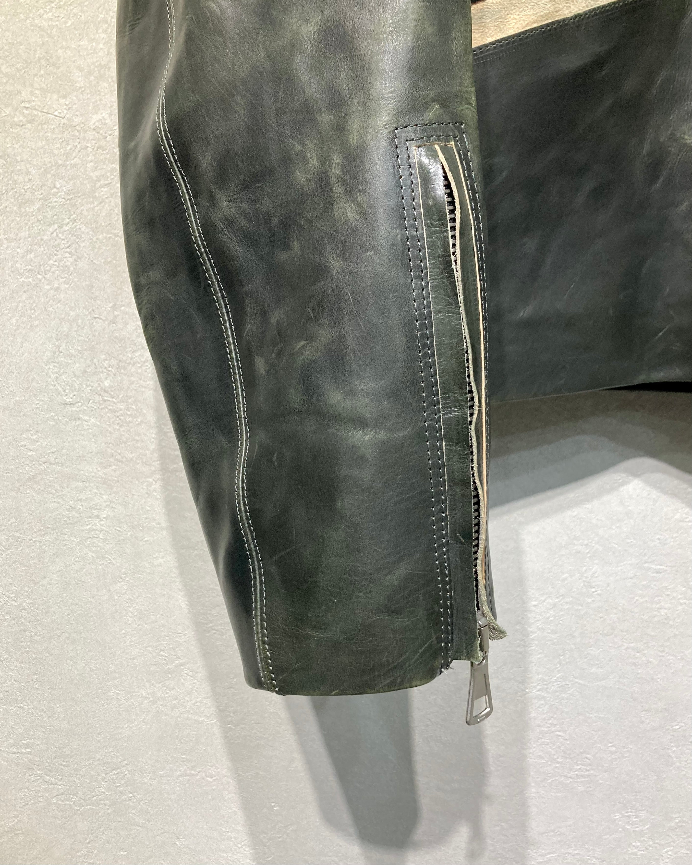 DAISUKE TANABE / PLUTO - Vintage green