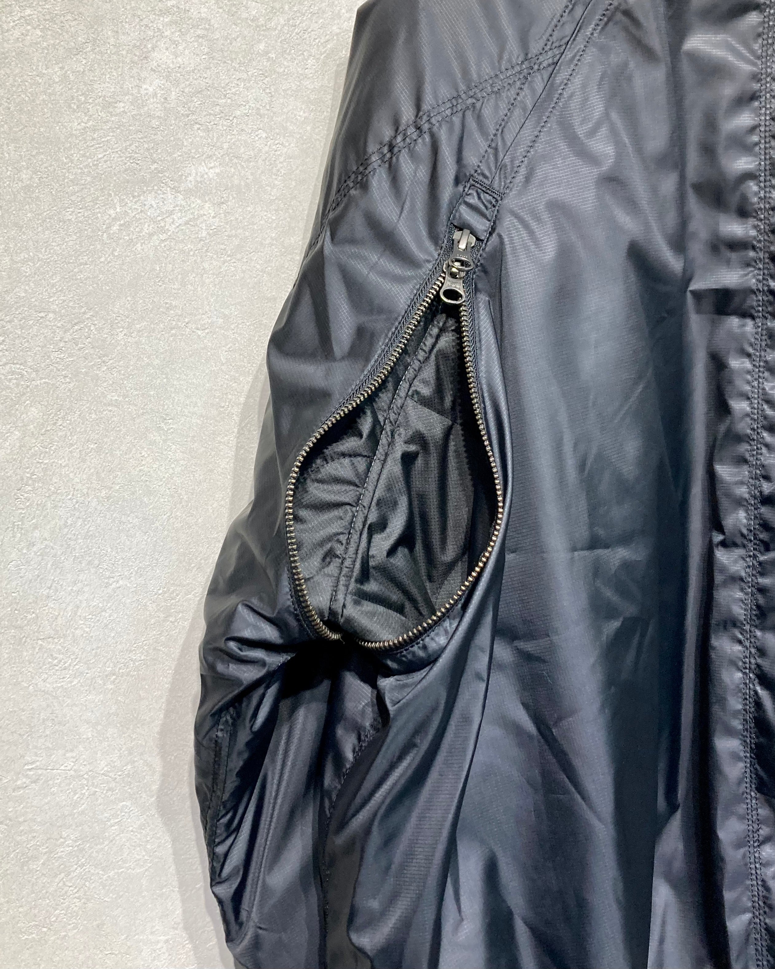 ISSUETHINGS / 25b/89-p/p/p-00/Jacket - Black