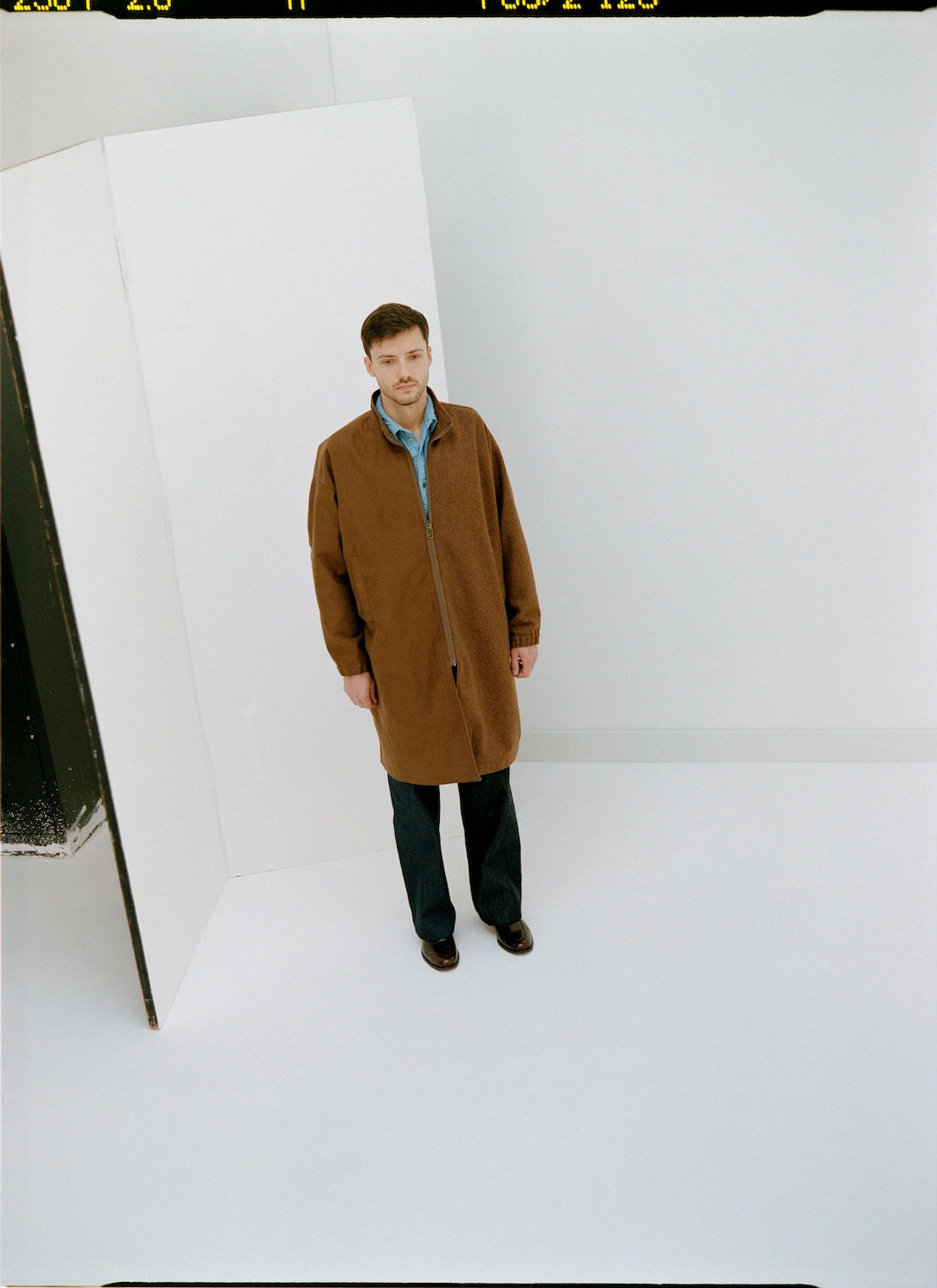 ISSUETHINGS / 25b/88b-wn/c-00/Coat - Brown