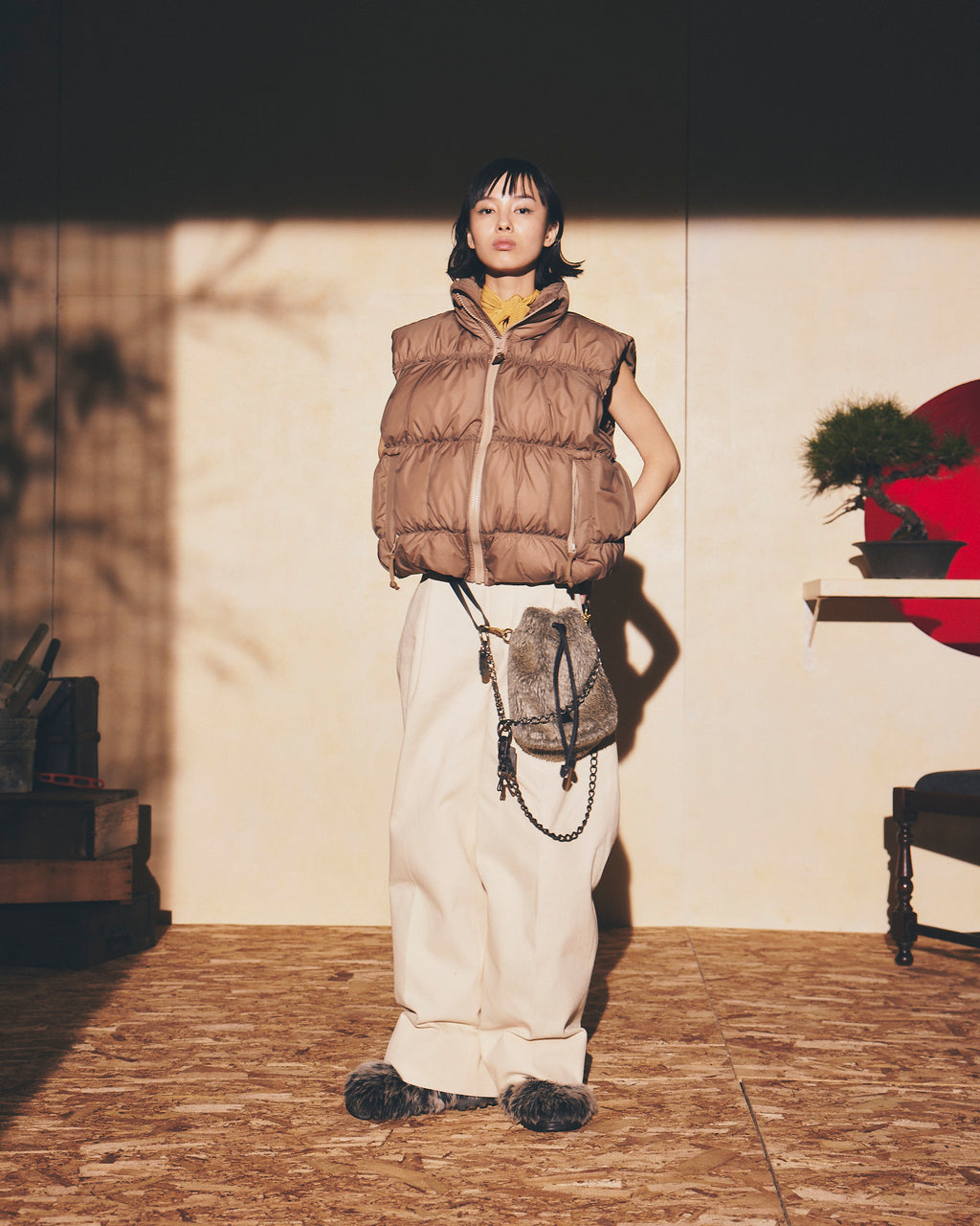 REFOMED / "KINCHAKU" BOA BAG - Greige