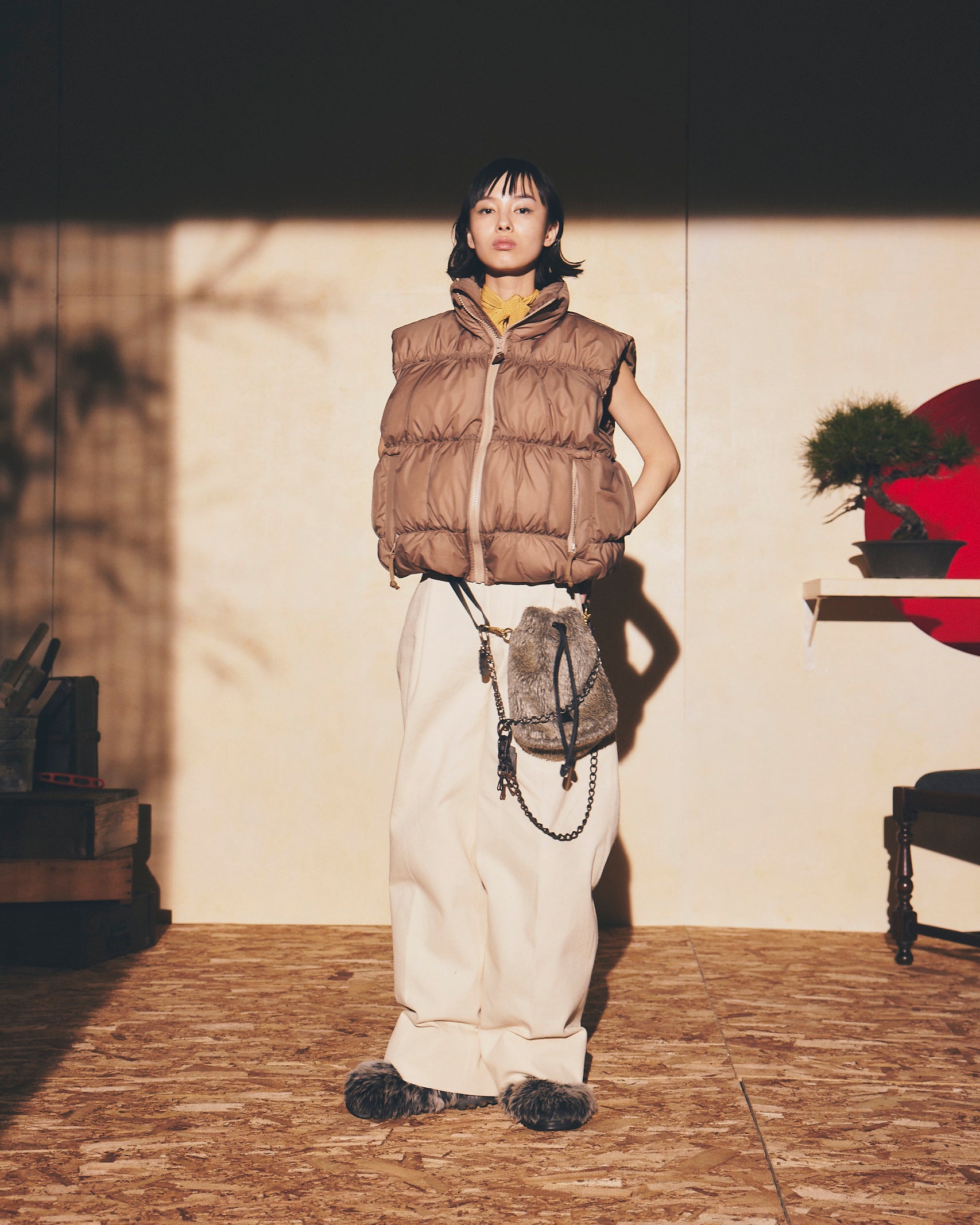 REFOMED / "KINCHAKU" BOA BAG - Greige