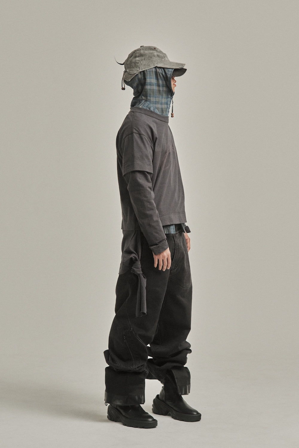 JIAN YE / 25 TEE × JINJINNEEDLE - Charcoal