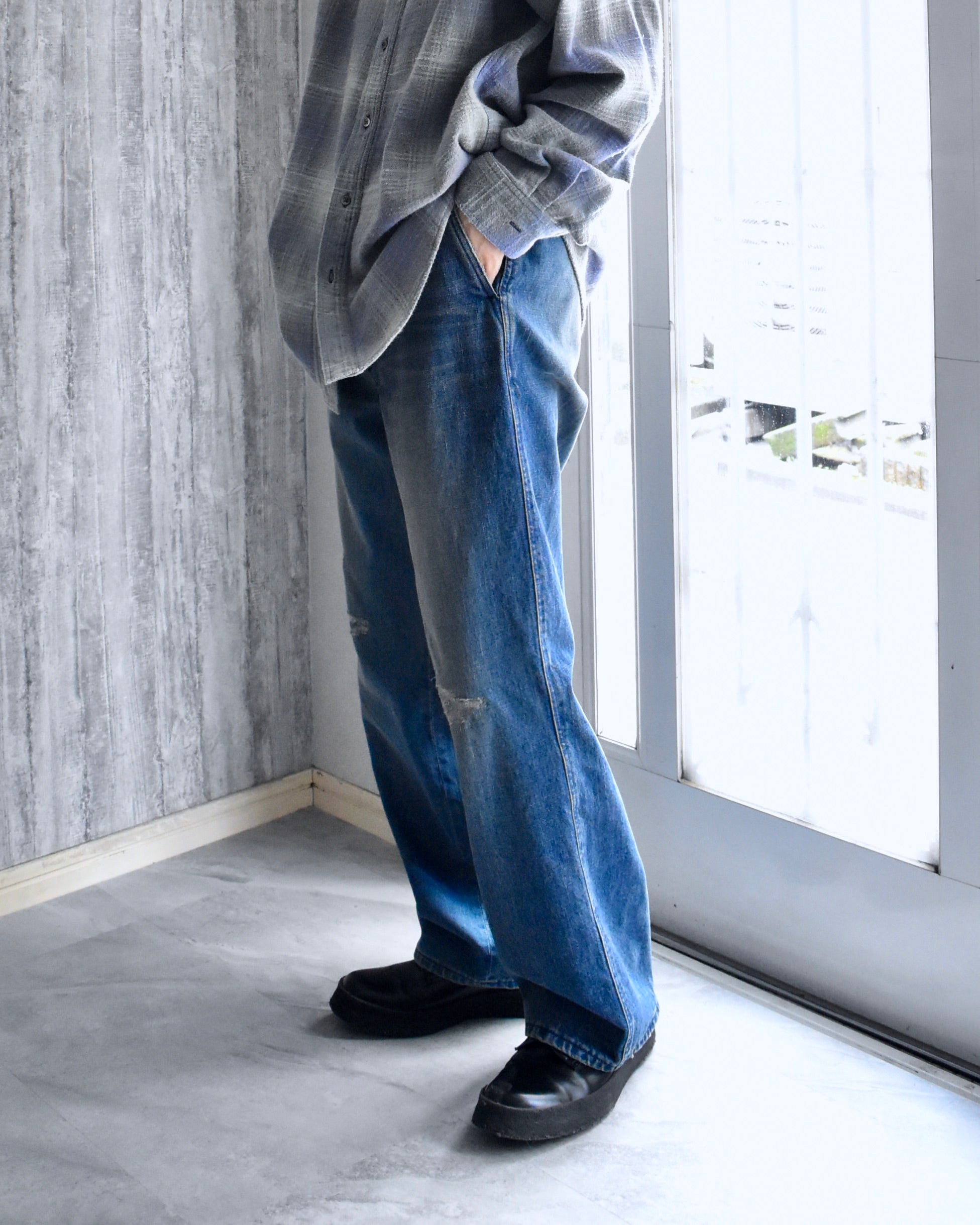 ISSUETHINGS / 25b/93c-c1/c-03/Pants - Indigo blue