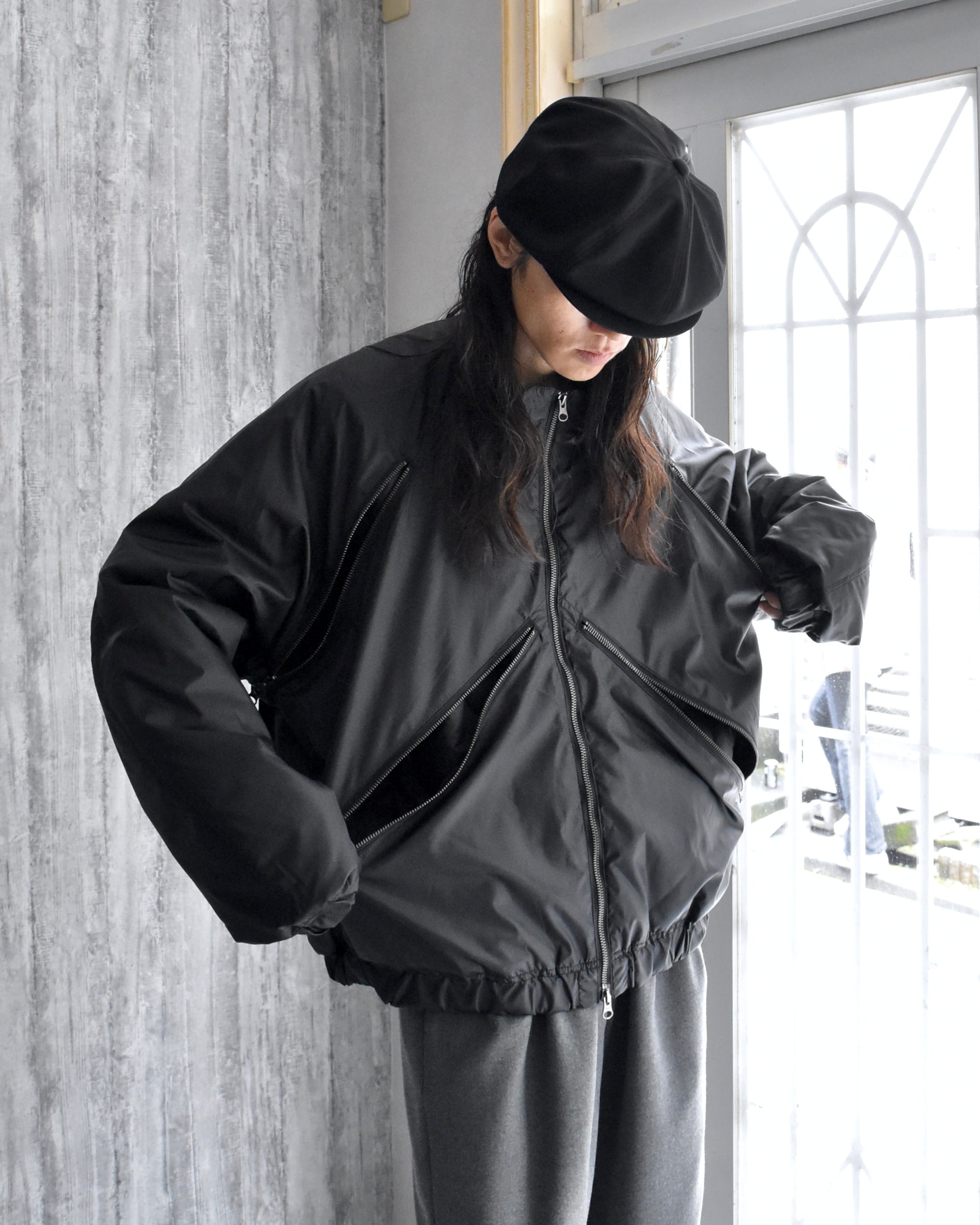 ISSUETHINGS / 25b/89-p/p/p-00/Jacket - Black