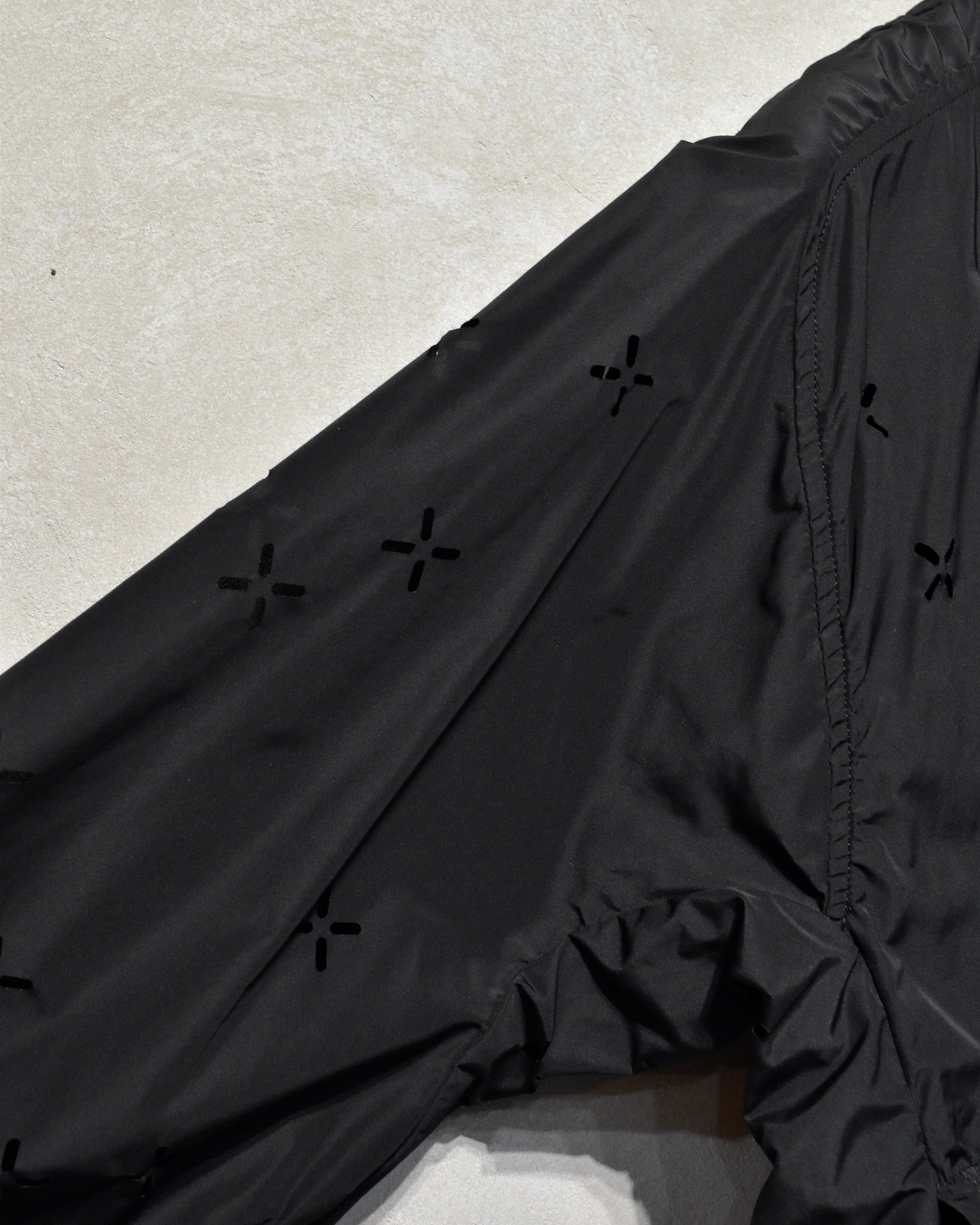 JIAN YE / GUAI BLOUSON (SIEGE) - Black