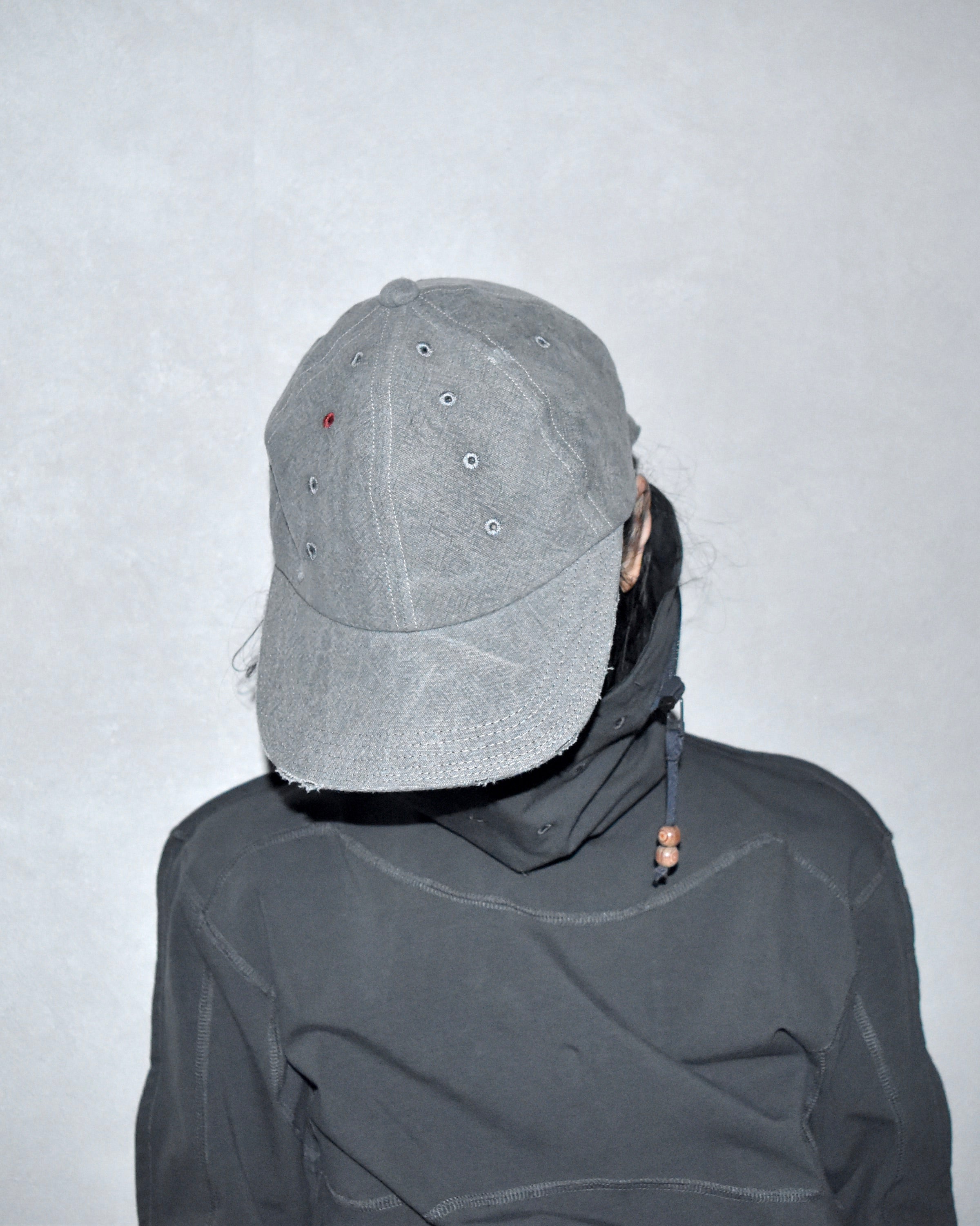 JIAN YE / 朱点童子 CAP - Gray