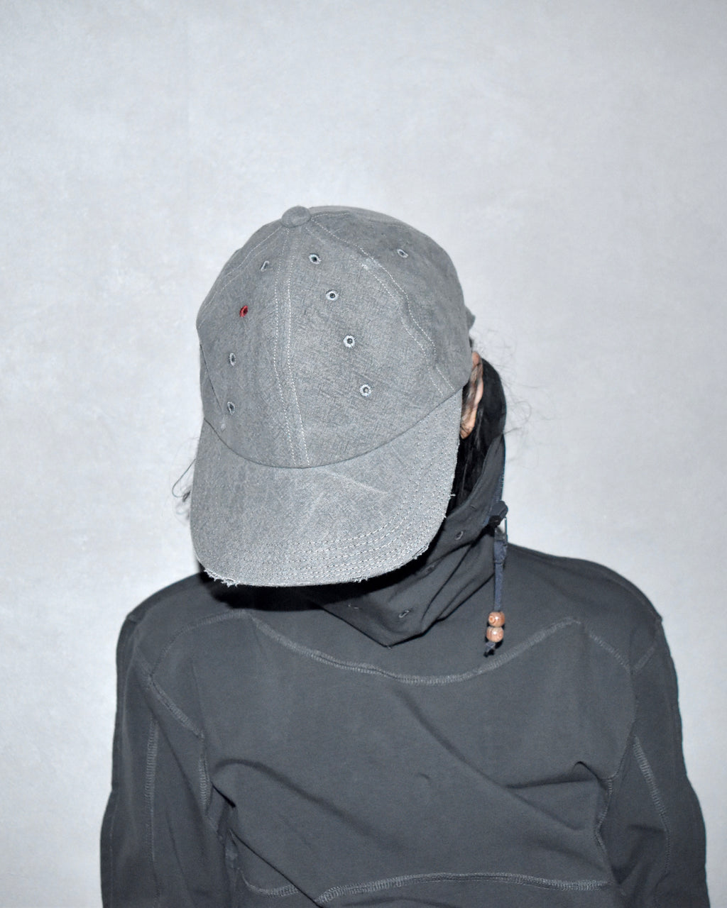 JIAN YE / 朱点童子 CAP - Gray