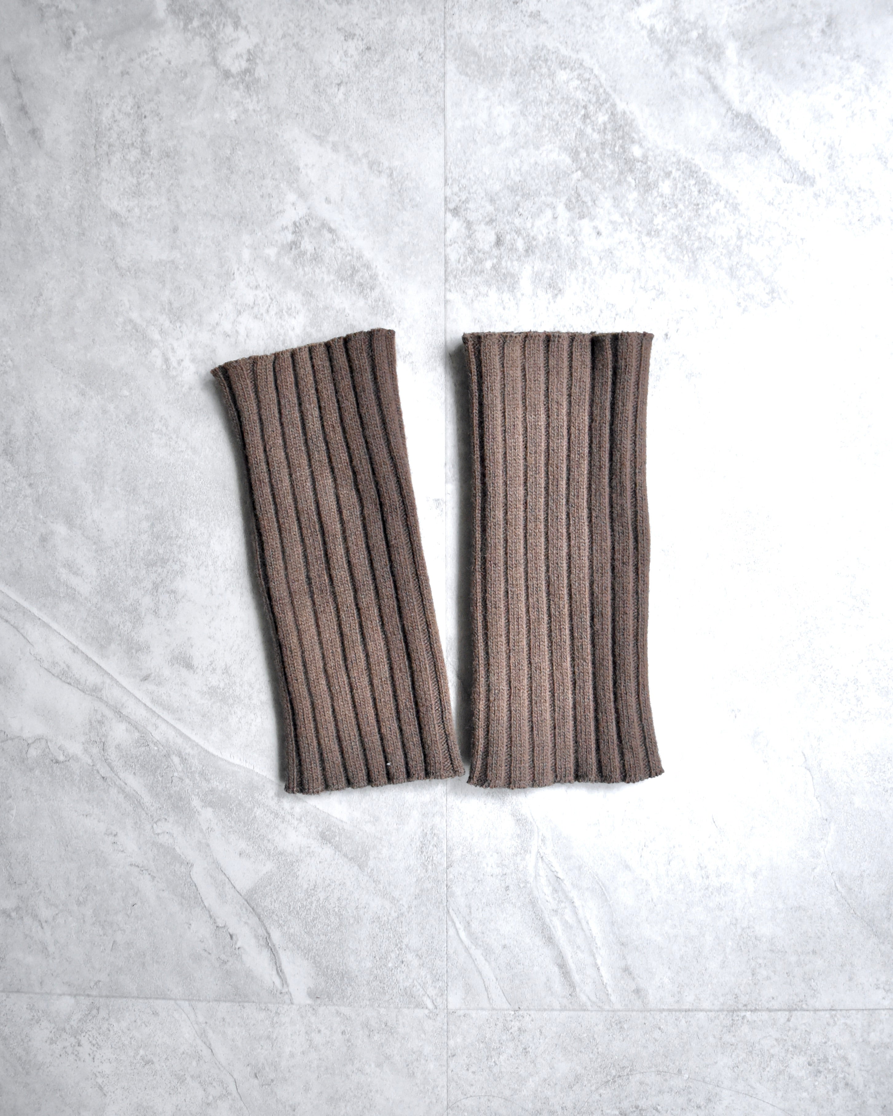 REFOMED / "GUNTE" ARM WARMER - Brown