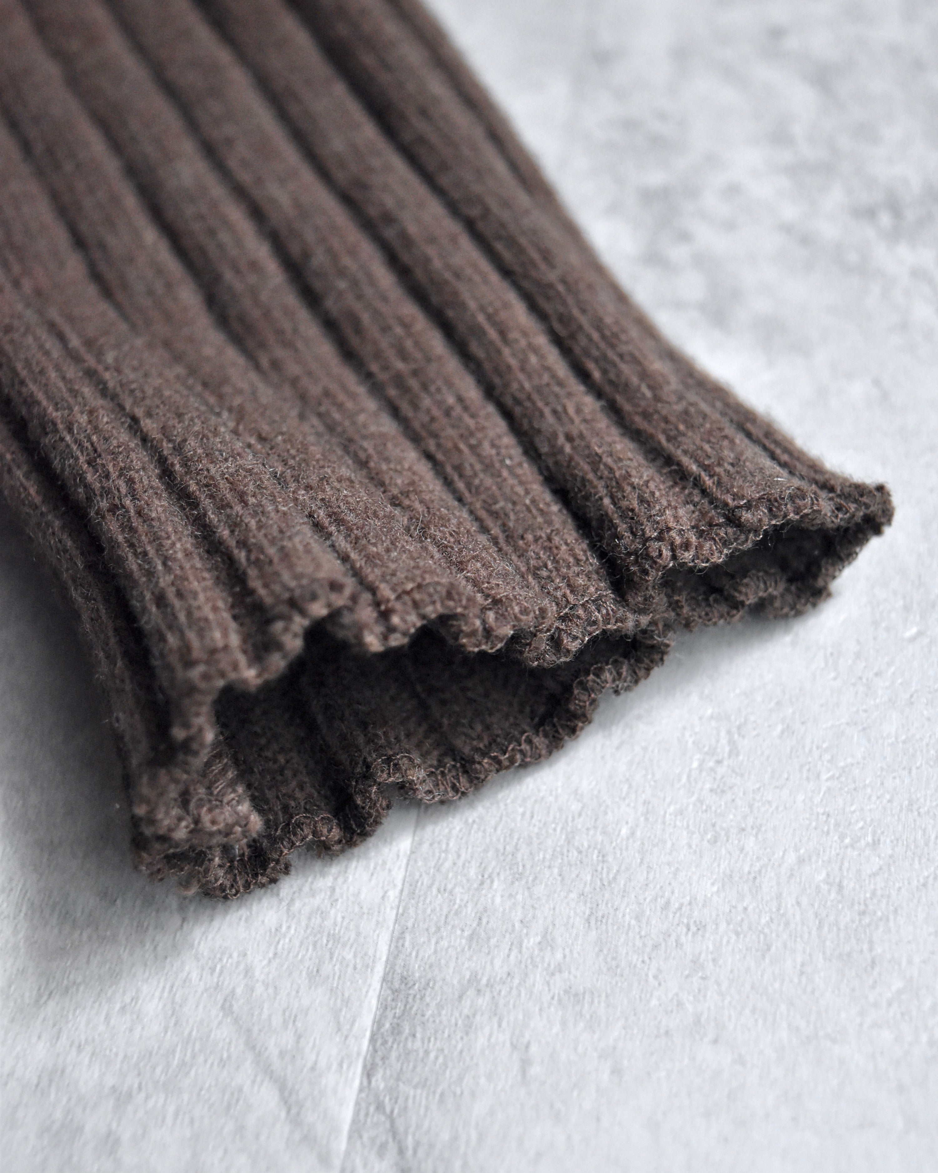 REFOMED / "GUNTE" ARM WARMER - Brown