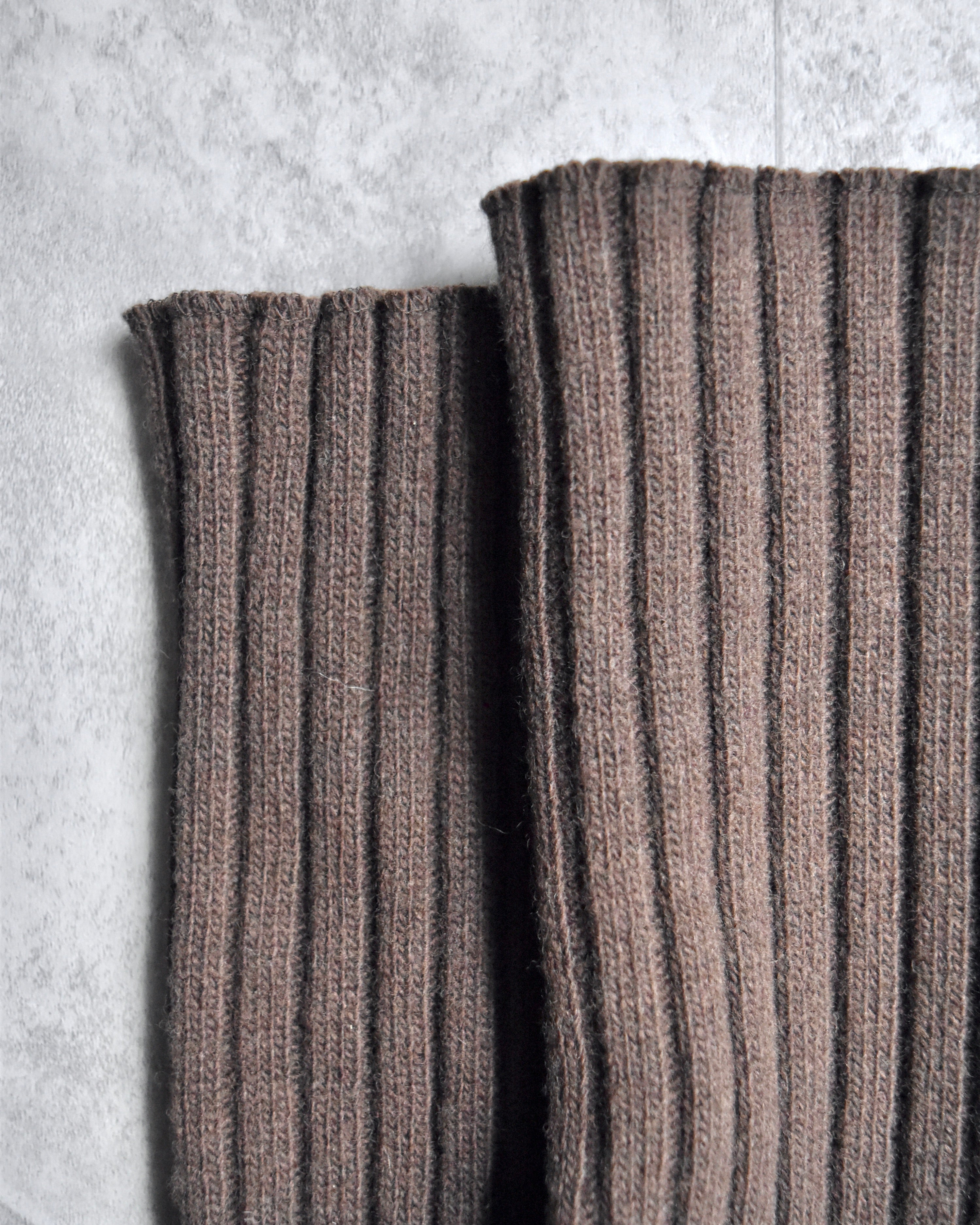 REFOMED / "GUNTE" ARM WARMER - Brown