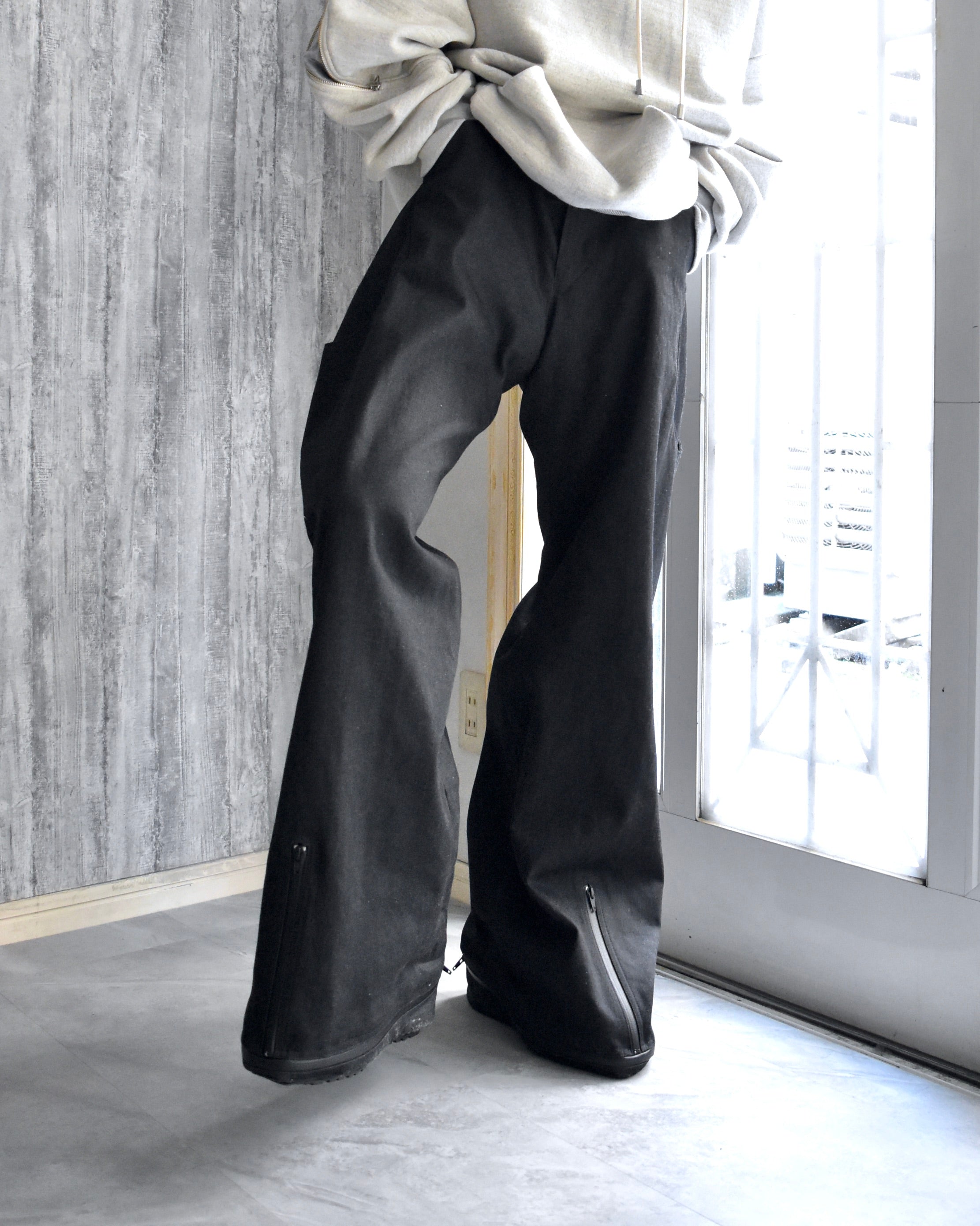 OPPOSE DUALITY / 6POCKET SUB ONG VIBRAM DENIM TROUSERS - Blackgray