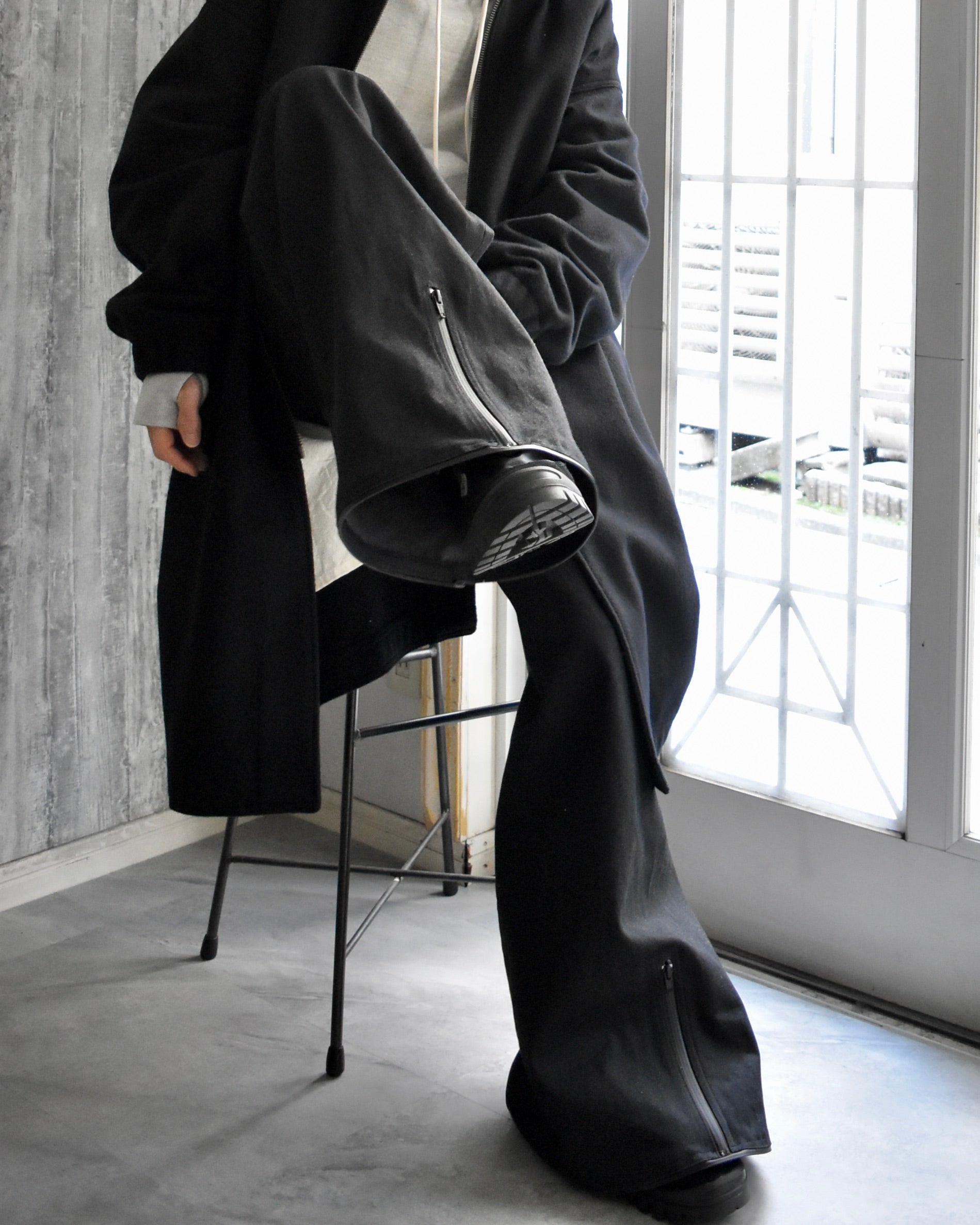 OPPOSE DUALITY / 6POCKET SUB ONG VIBRAM DENIM TROUSERS - Blackgray