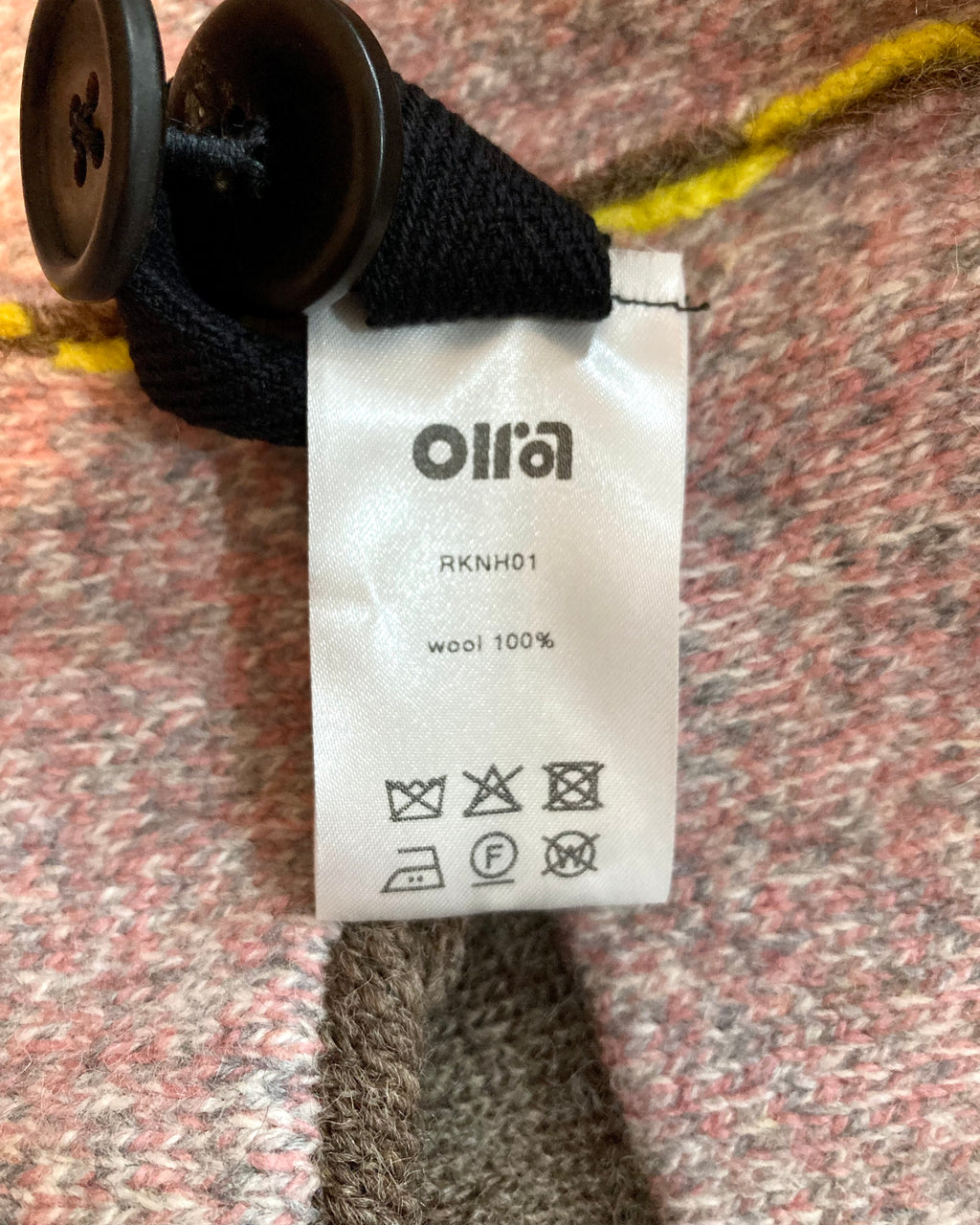 OIRA / REVERSIBLE KNIT HOODIE
