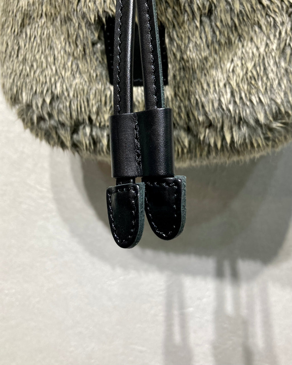 REFOMED / "KINCHAKU" BOA BAG - Greige