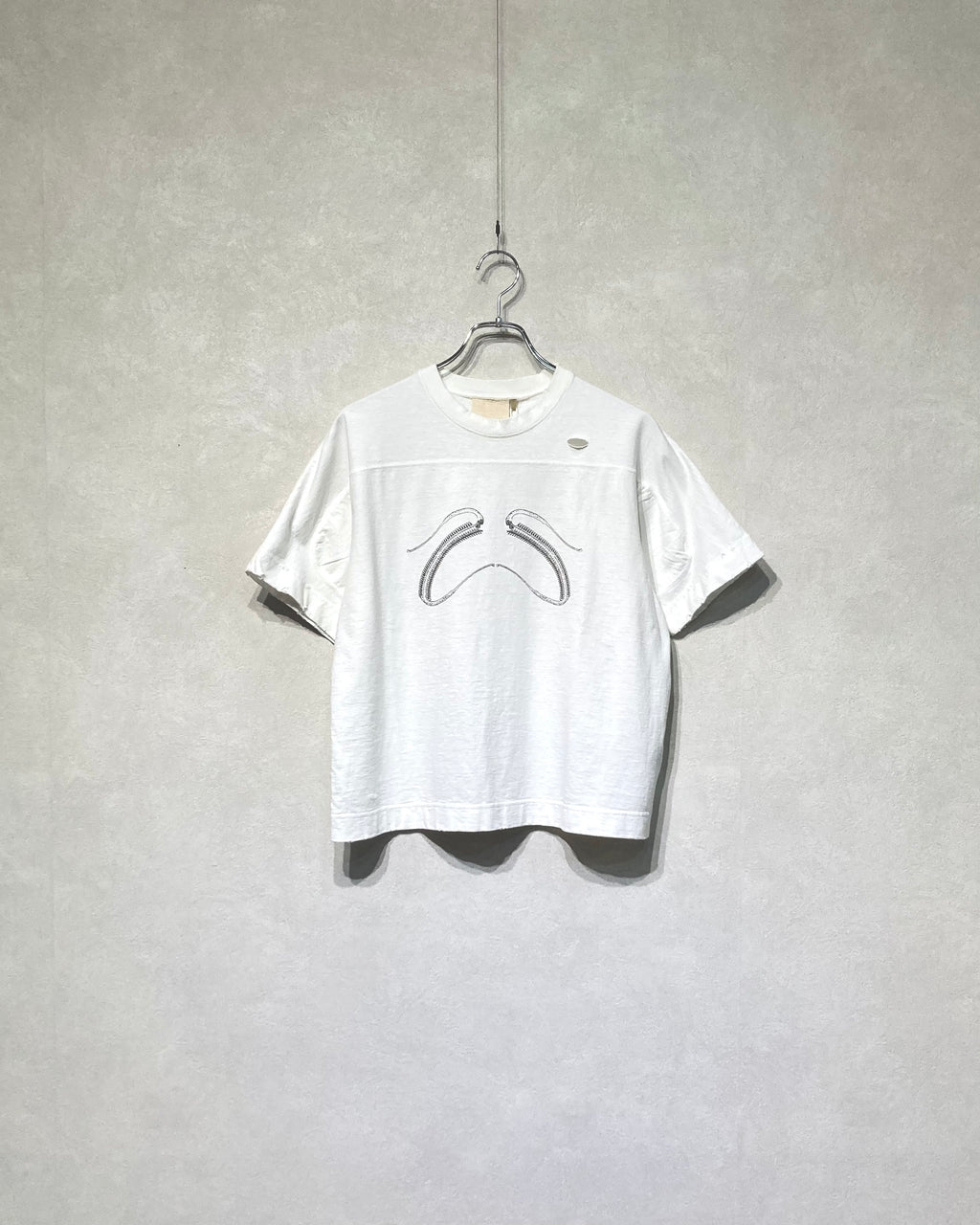 JIAN YE / 25 TEE × JINJINNEEDLE - White