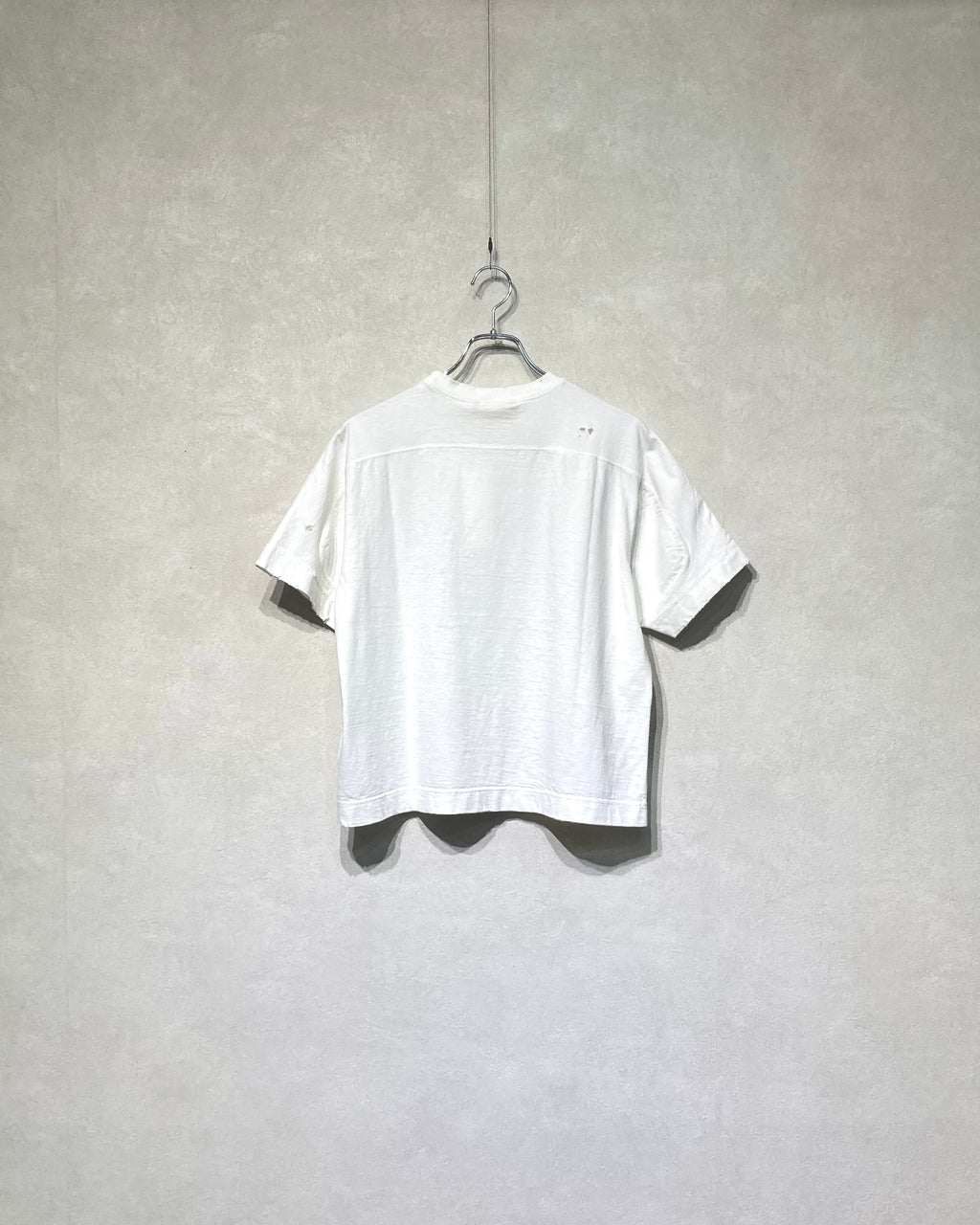 JIAN YE / 25 TEE × JINJINNEEDLE - White