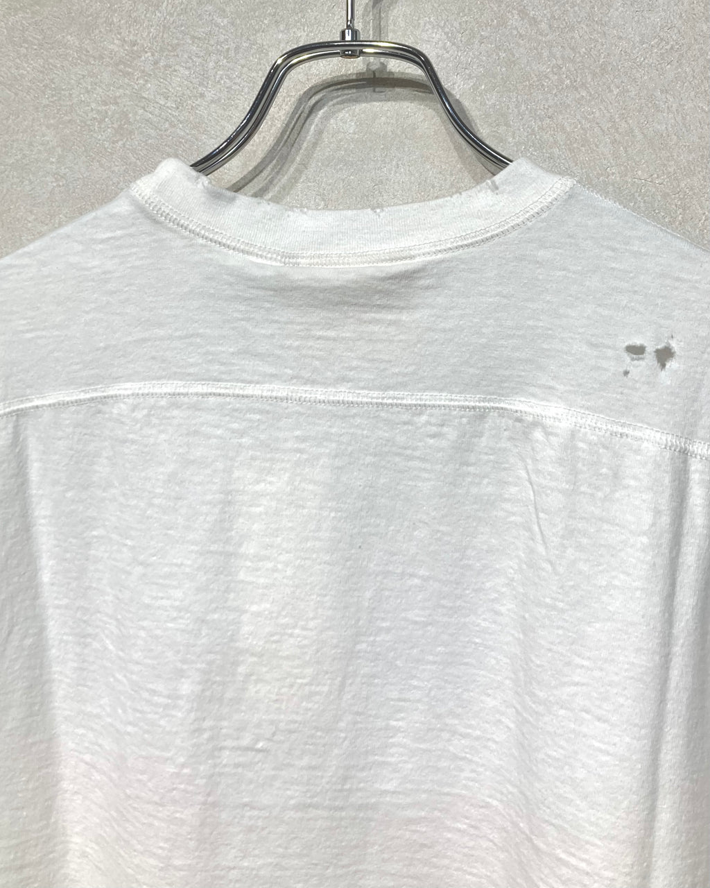 JIAN YE / 25 TEE × JINJINNEEDLE - White