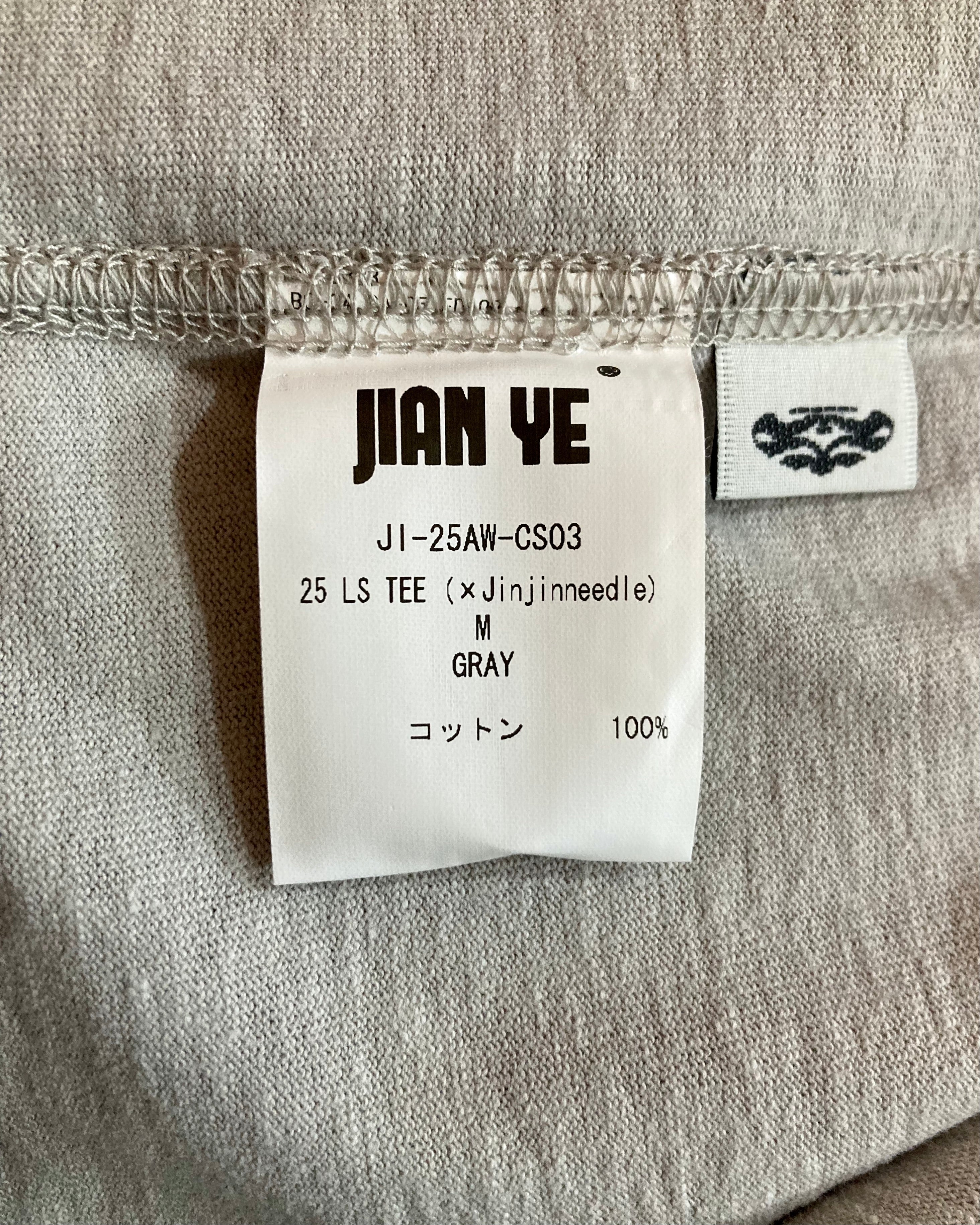 JIAN YE / 25 LS TEE × JINJINNEEDLE - Gray
