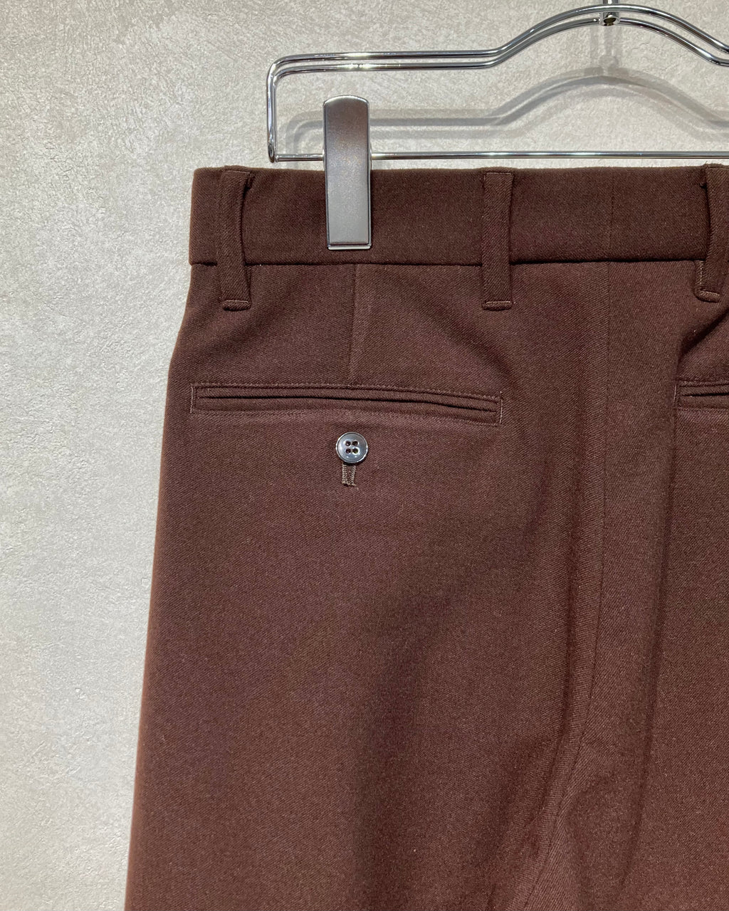 ABELIA EDOWARD GOUCHA / TAPERED SLACKS - Brown