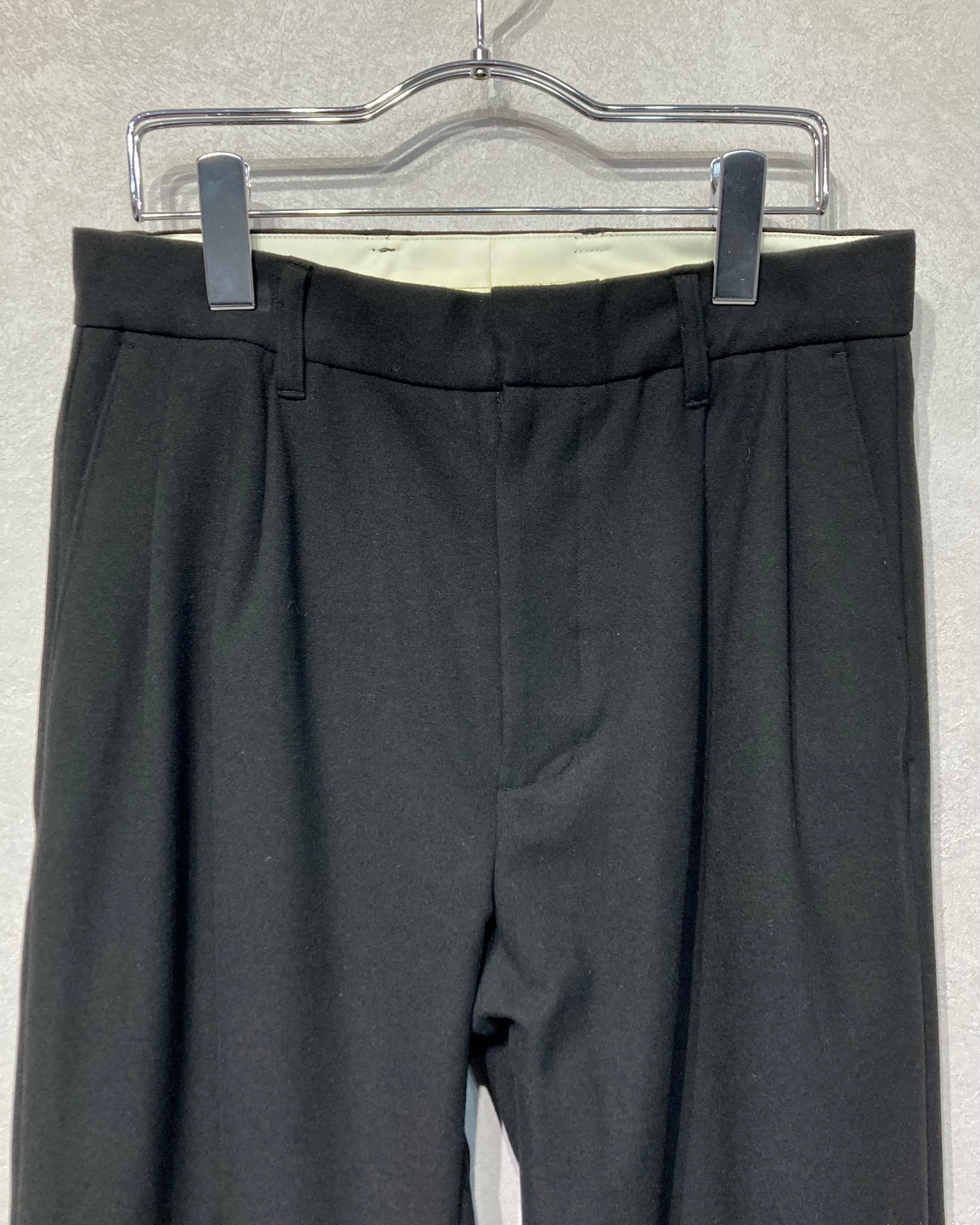 ABELIA EDOWARD GOUCHA / TAPERED SLACKS - Black