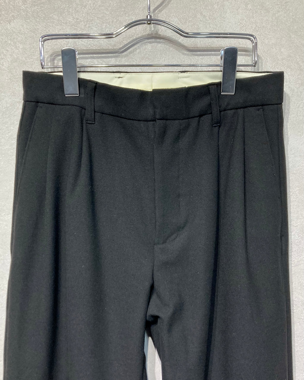 ABELIA EDOWARD GOUCHA / TAPERED SLACKS - Black