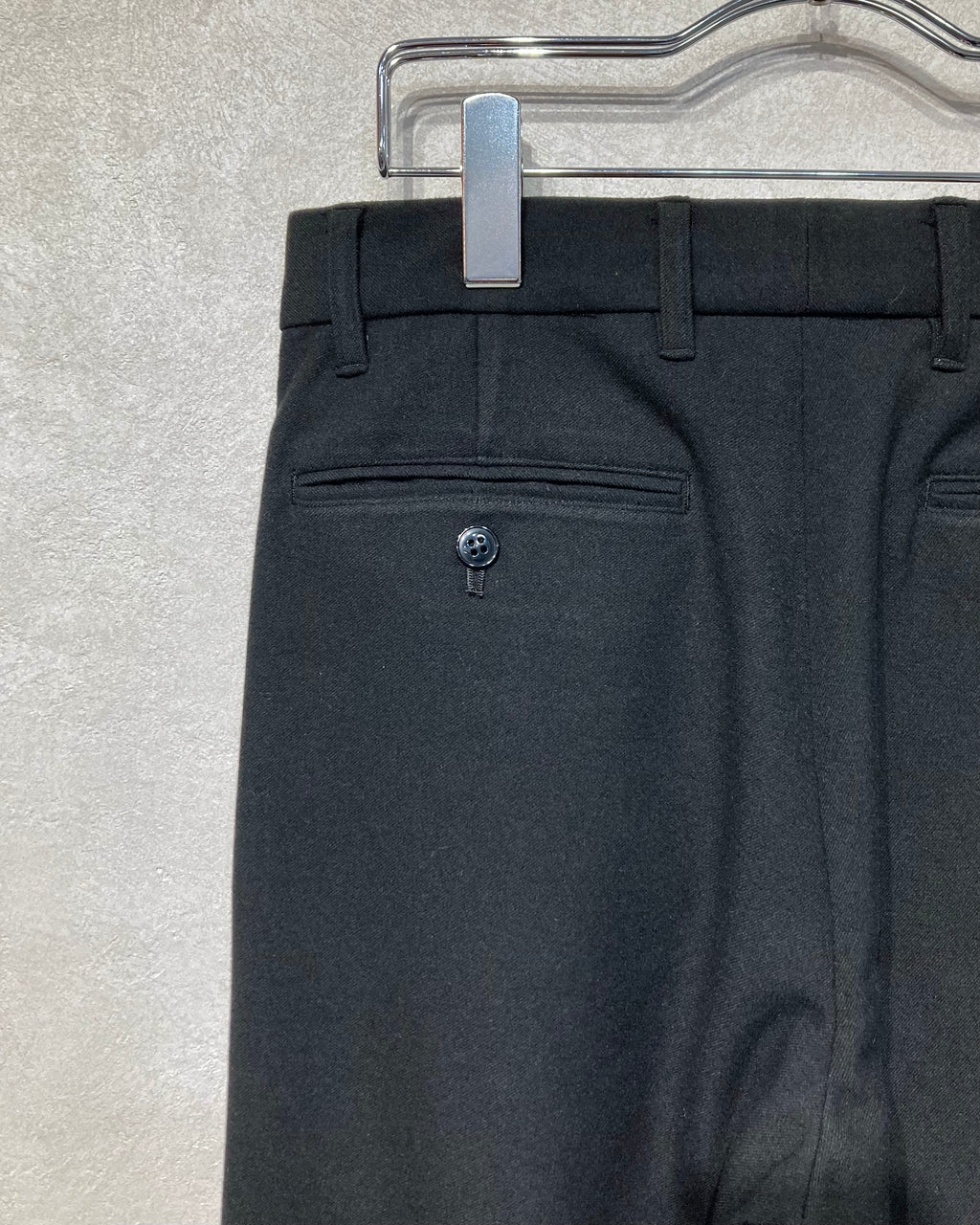 ABELIA EDOWARD GOUCHA / TAPERED SLACKS - Black