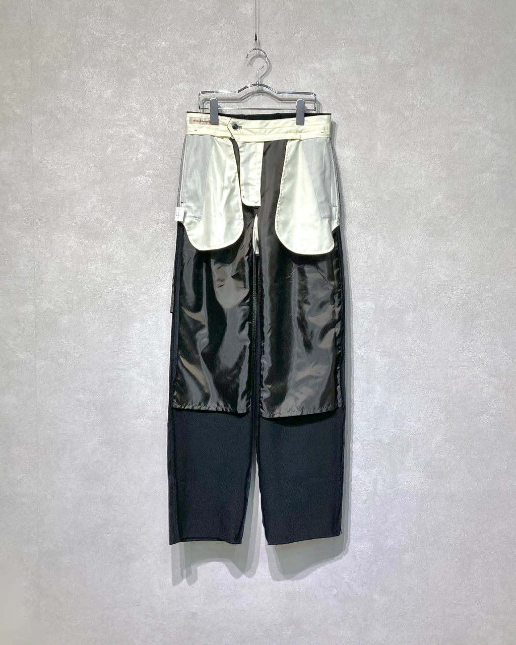 ABELIA EDOWARD GOUCHA / TAPERED SLACKS - Black
