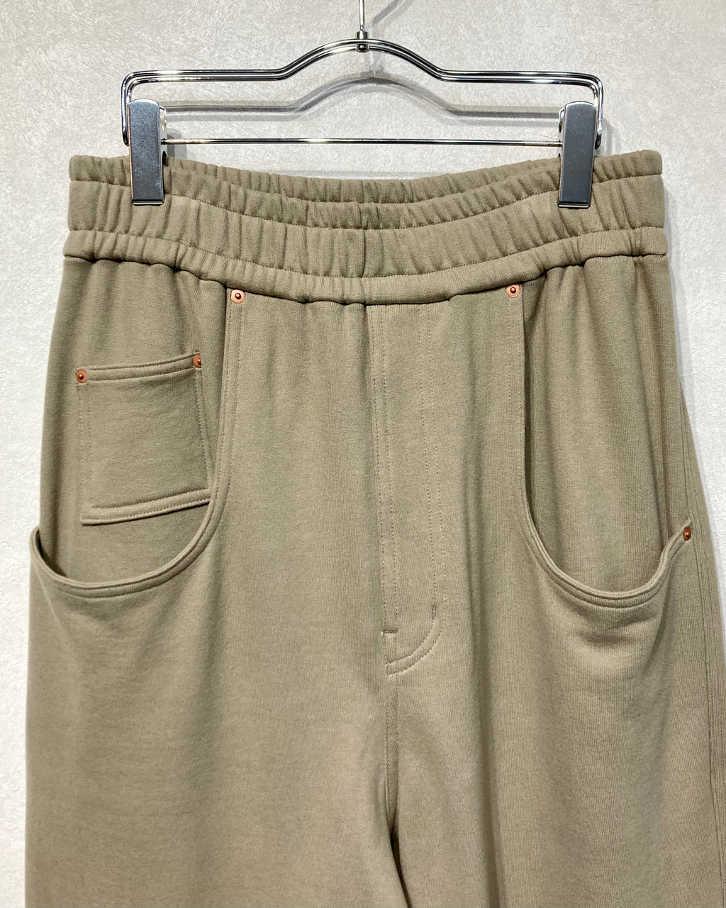 ABELIA EDOWARD GOUCHA / ECHO SWEAT PANTS - Beige