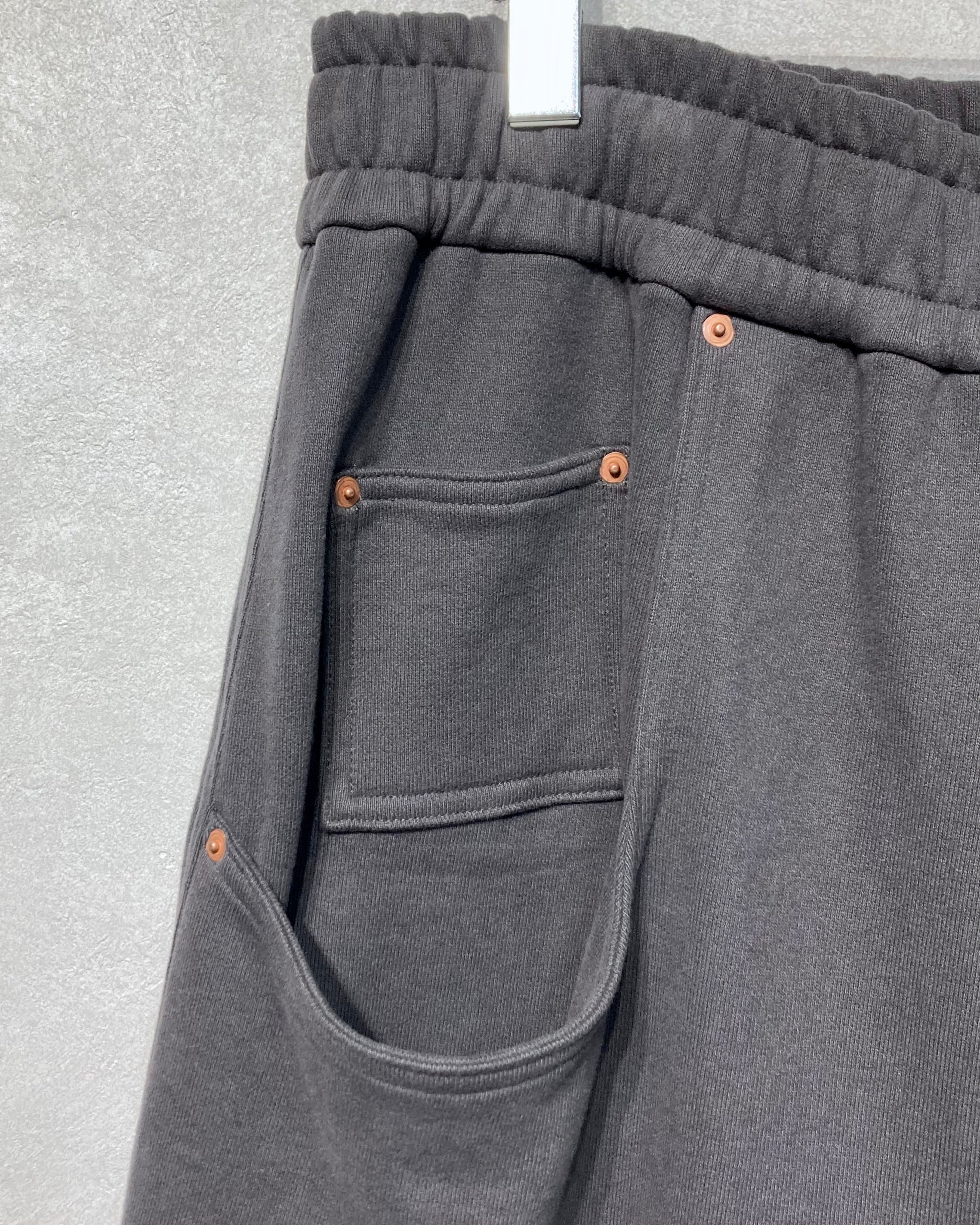 ABELIA EDOWARD GOUCHA / ECHO SWEAT PANTS - Charcoal