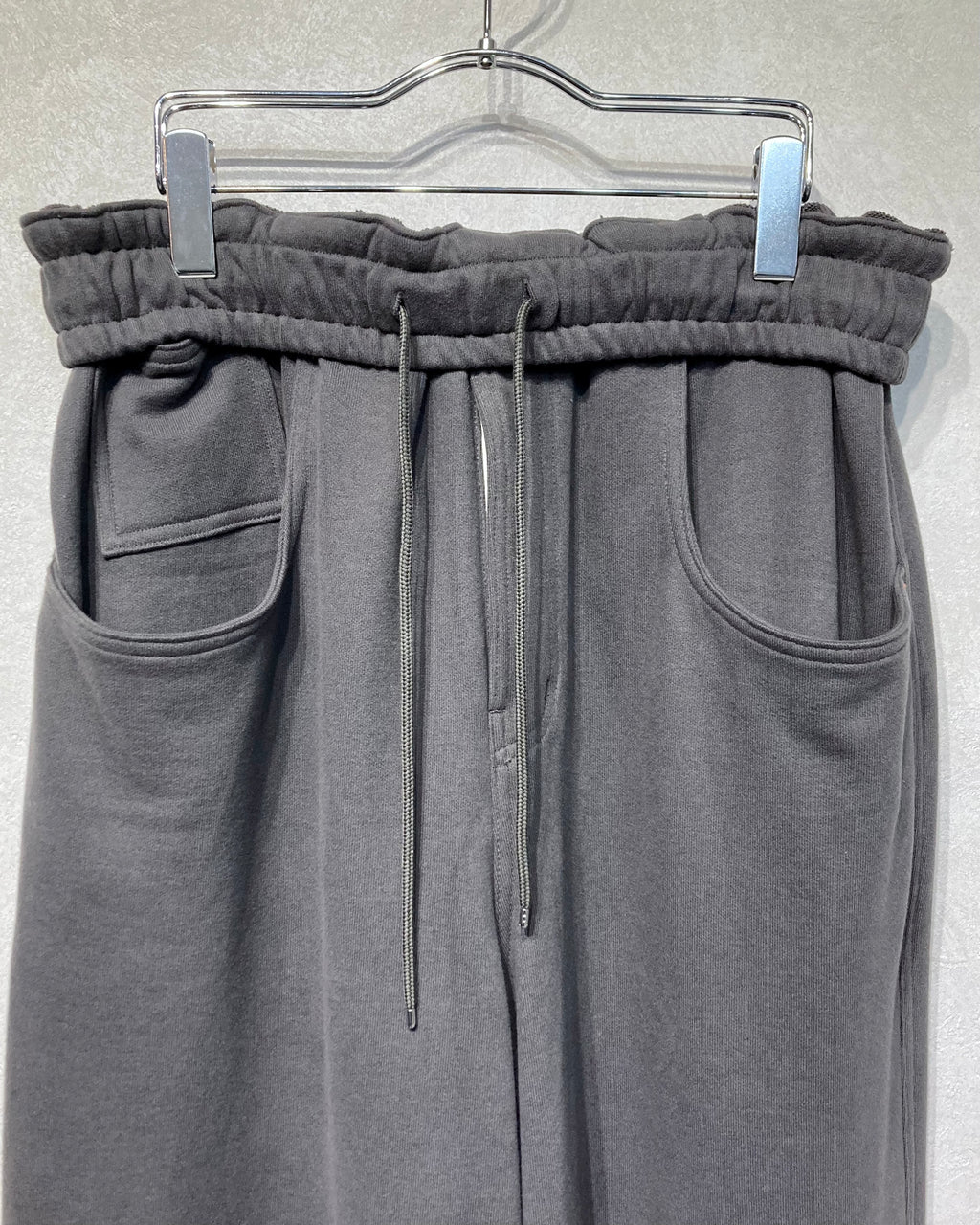 ABELIA EDOWARD GOUCHA / ECHO SWEAT PANTS - Charcoal