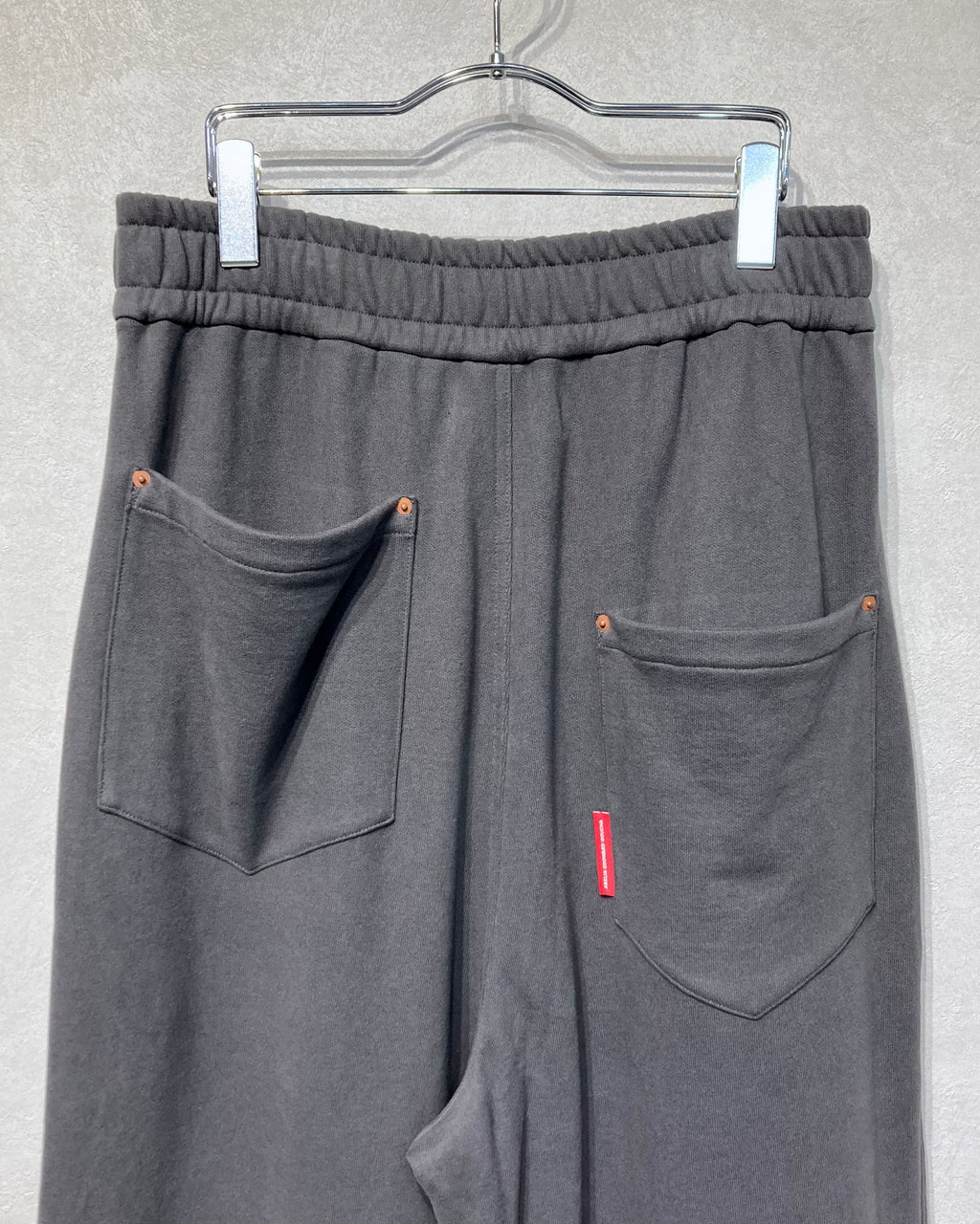 ABELIA EDOWARD GOUCHA / ECHO SWEAT PANTS - Charcoal