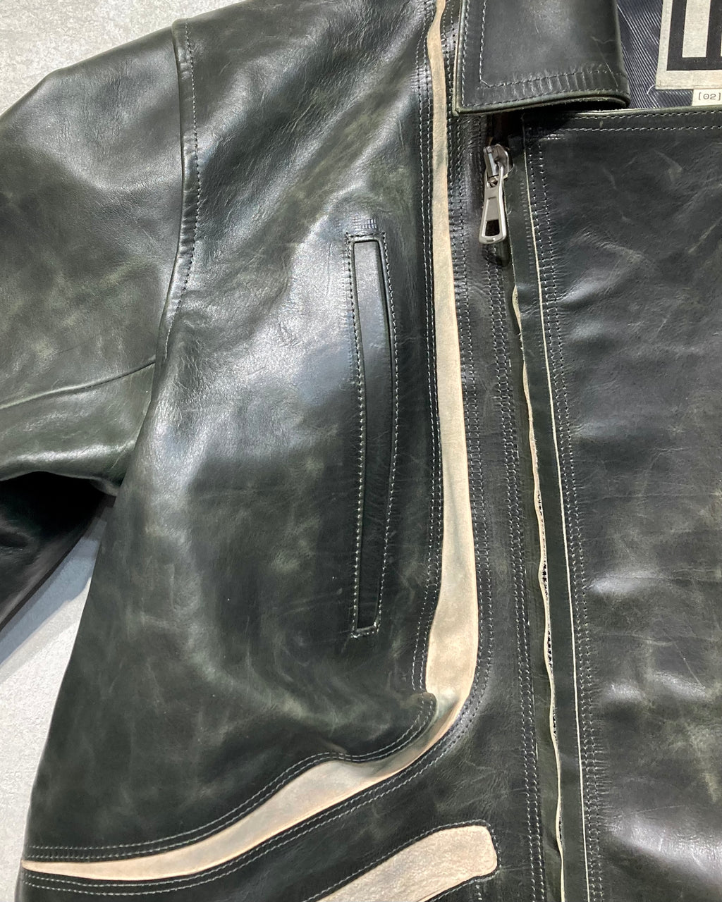 DAISUKE TANABE / PLUTO - Vintage green