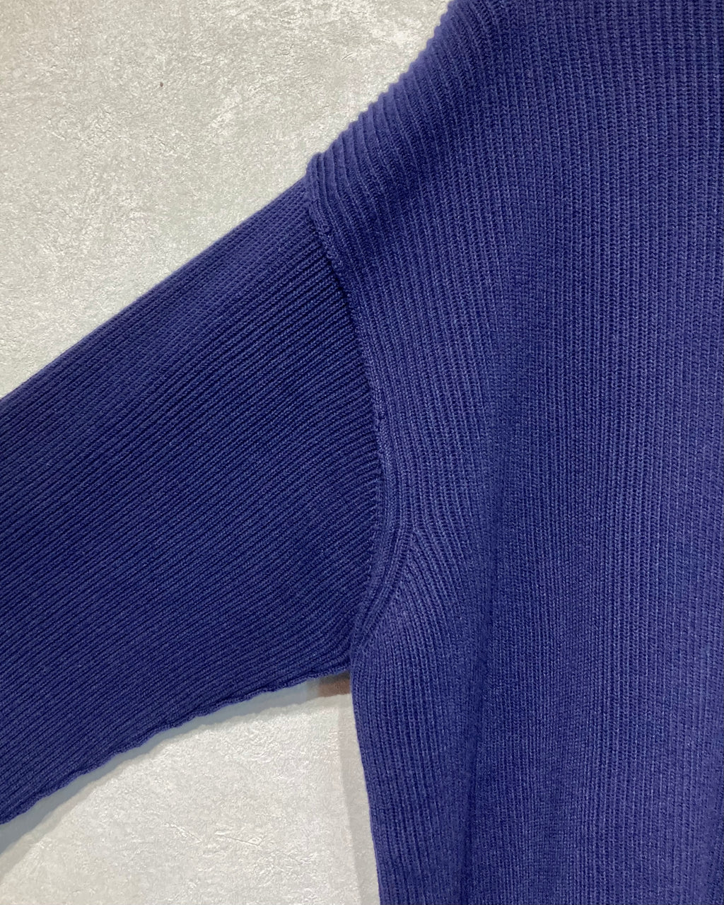 ISSUETHINGS / 25b/96-c-00/Knit - Navy blue