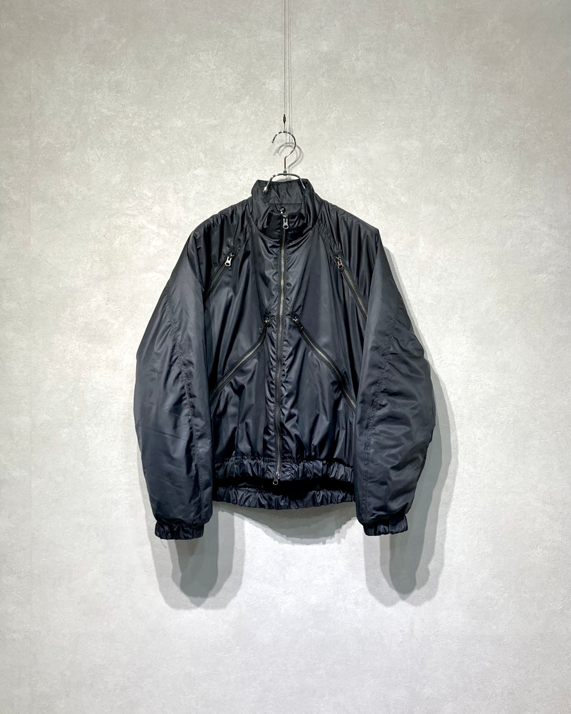 ISSUETHINGS / 25b/89-p/p/p-00/Jacket - Black