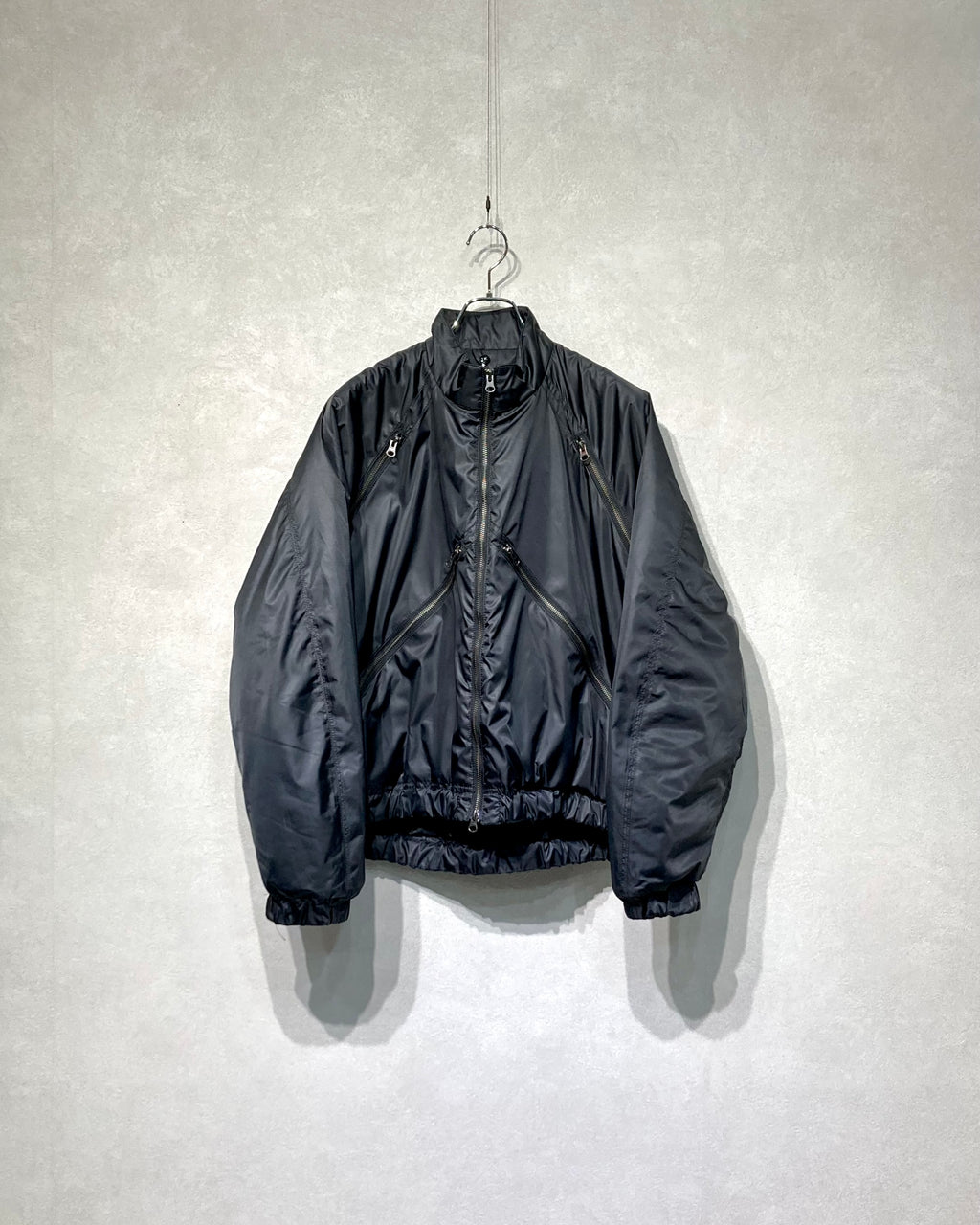 ISSUETHINGS / 25b/89-p/p/p-00/Jacket - Black