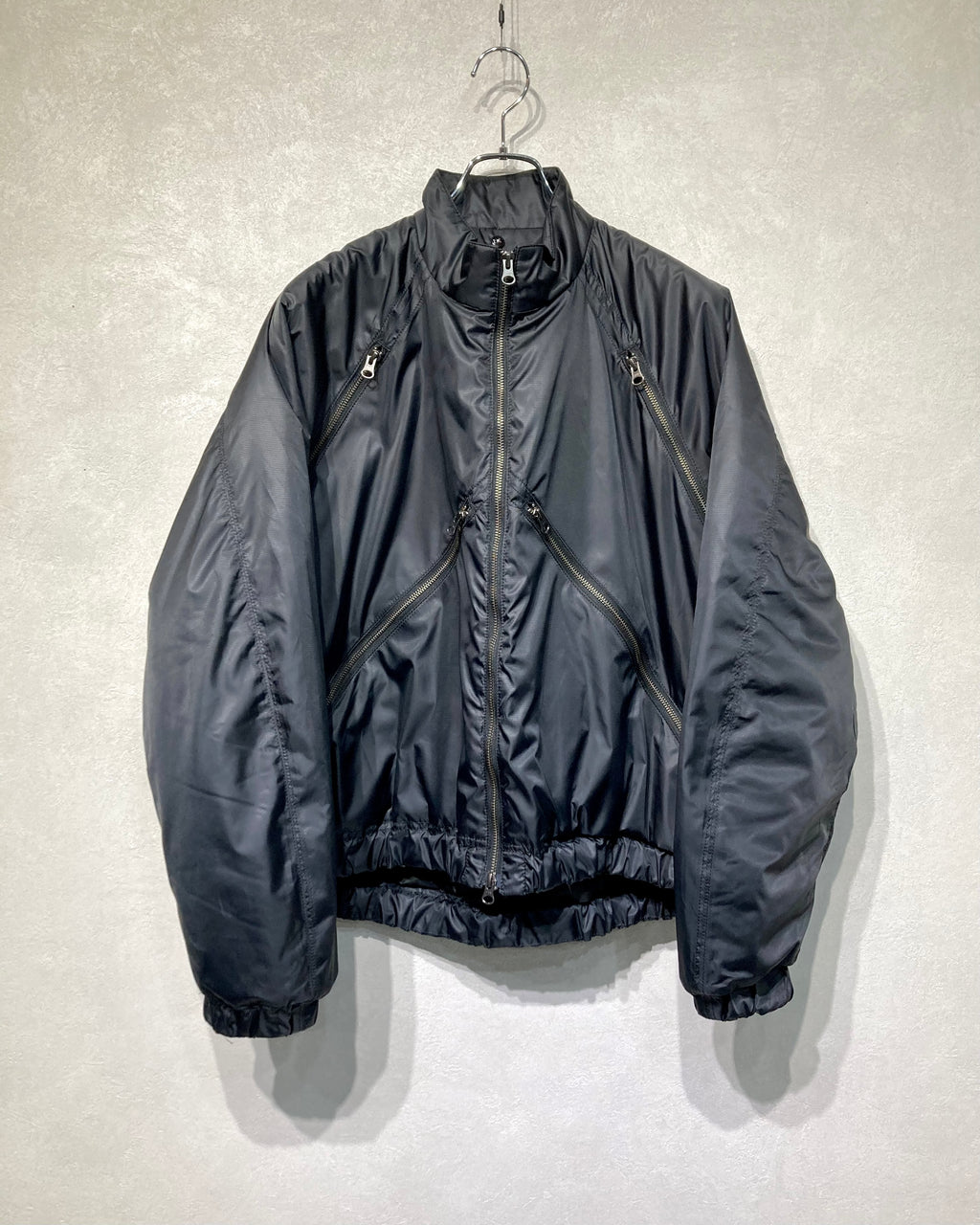 ISSUETHINGS / 25b/89-p/p/p-00/Jacket - Black