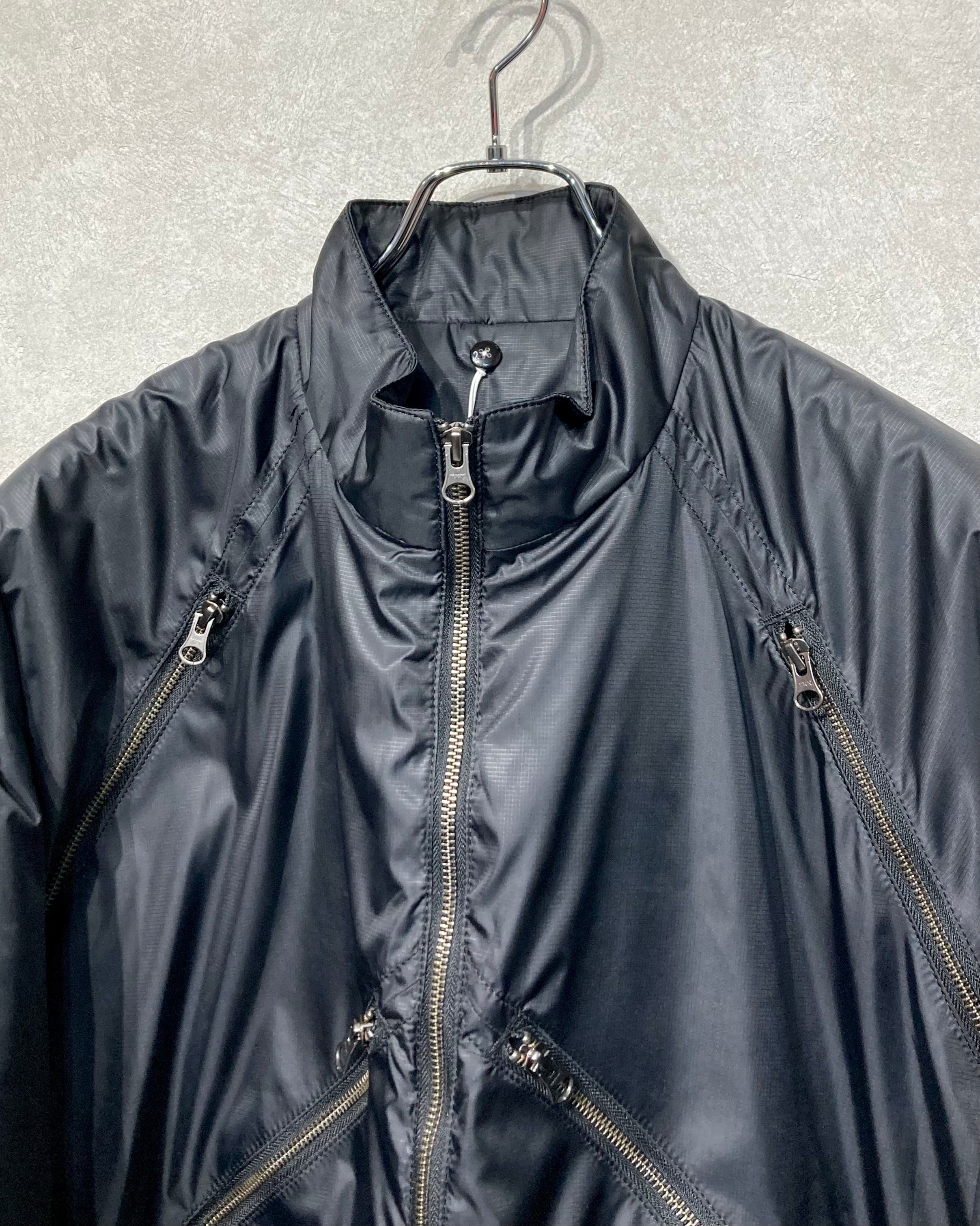 ISSUETHINGS / 25b/89-p/p/p-00/Jacket - Black