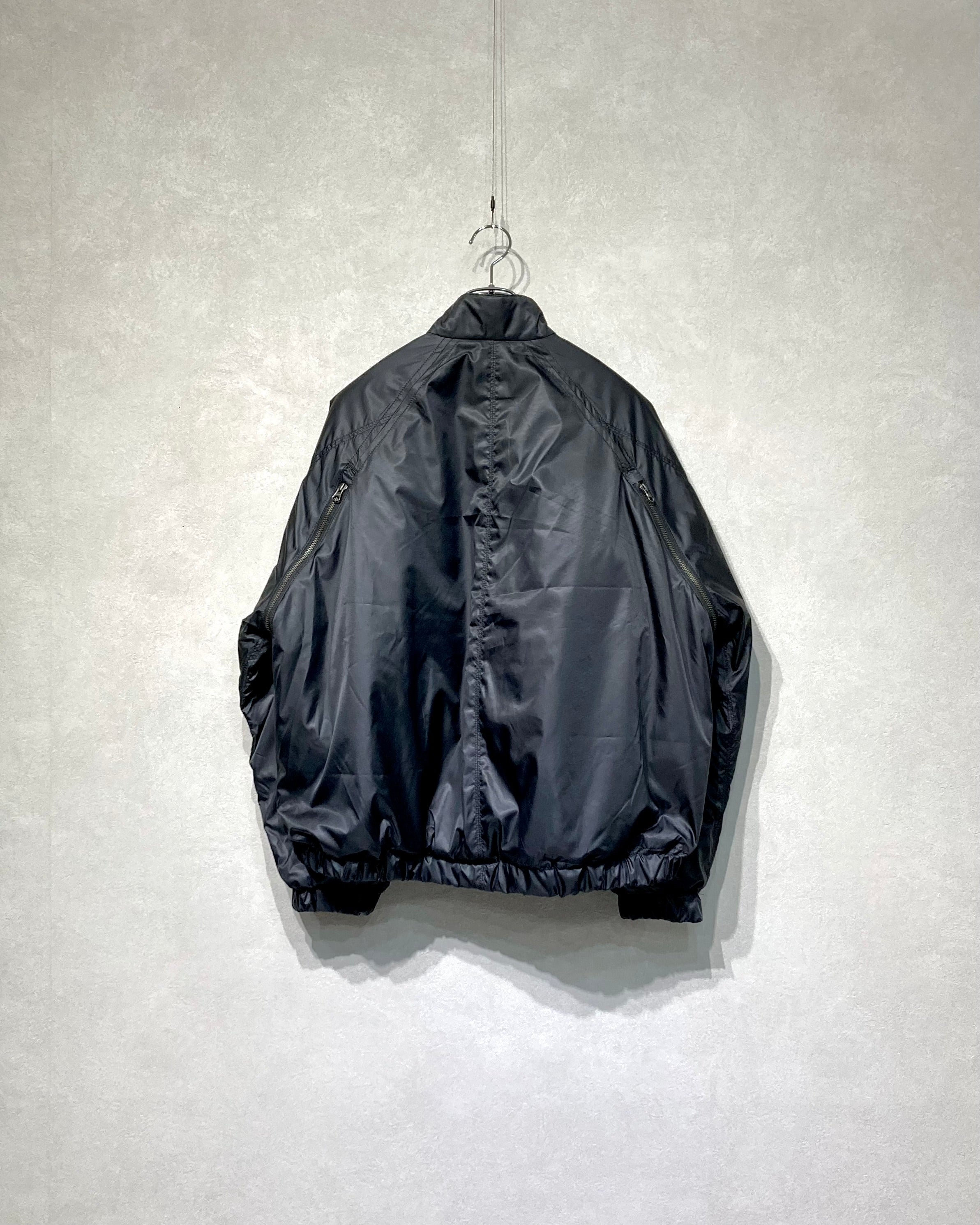 ISSUETHINGS / 25b/89-p/p/p-00/Jacket - Black