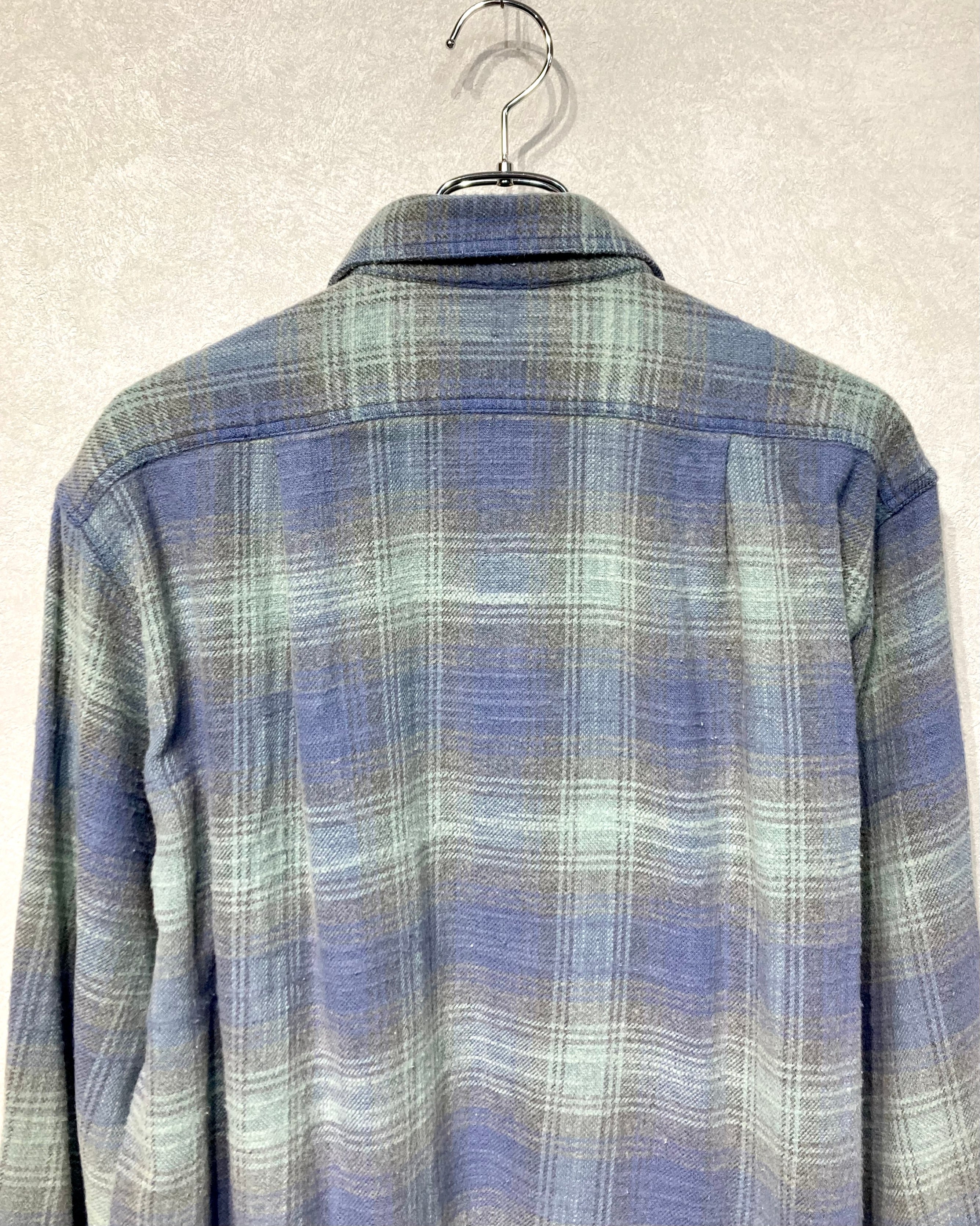 ISSUETHINGS / 25b/53d-c/2-04/Shirt - Green