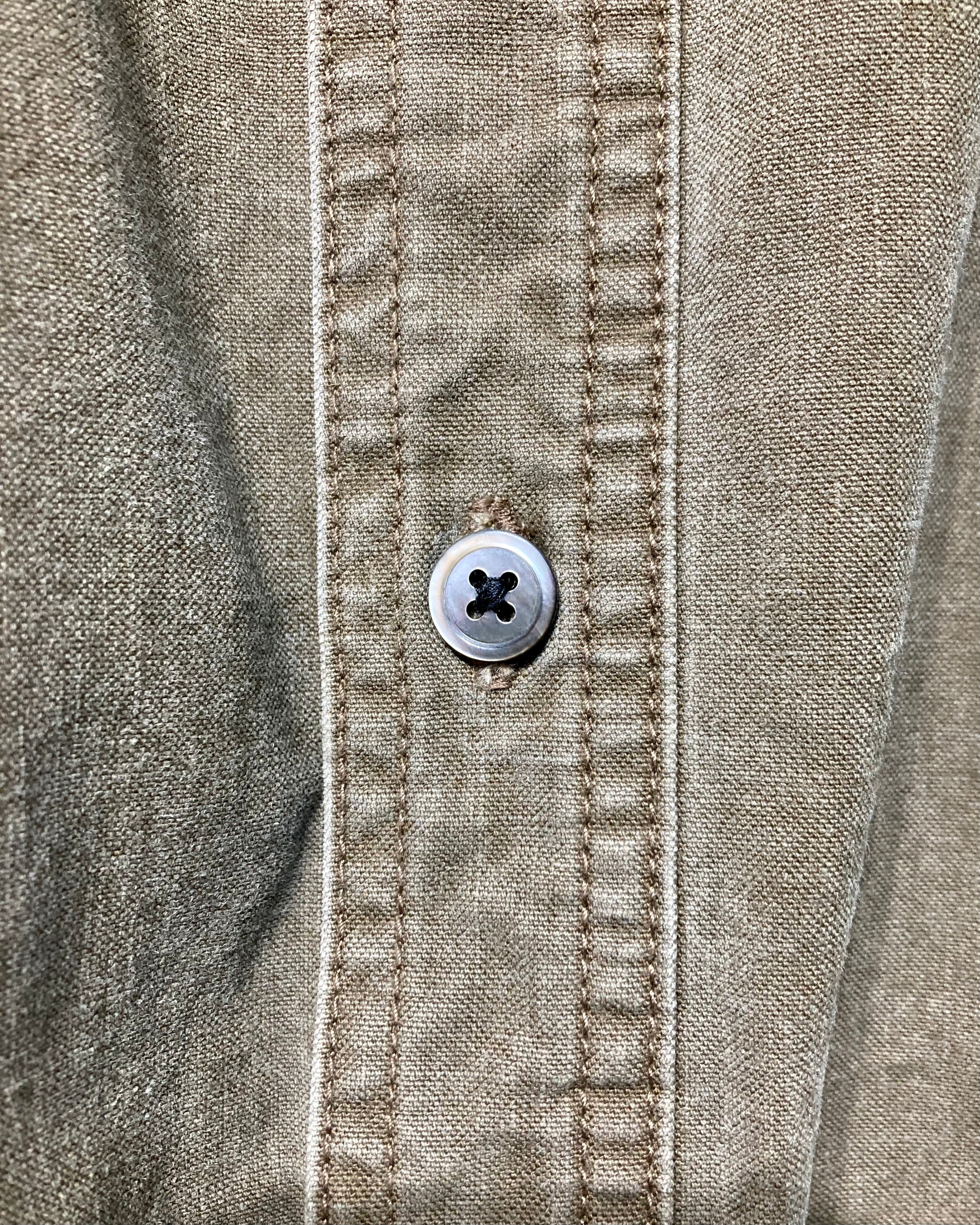 ISSUETHINGS / 25b/92-c-01/Shirt - Olive green