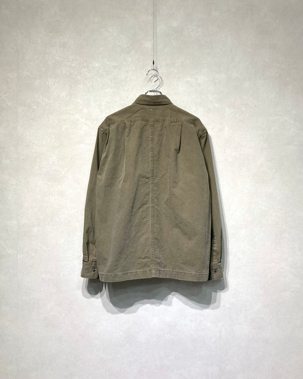 ISSUETHINGS / 25b/92-c-01/Shirt - Olive green