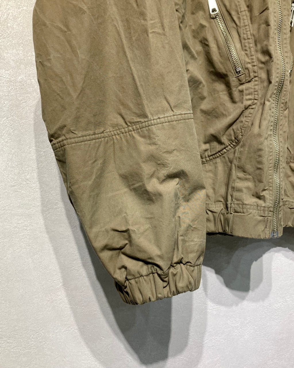 ISSUETHINGS / 25b/94-c/wn-01/Blouson - Olive green