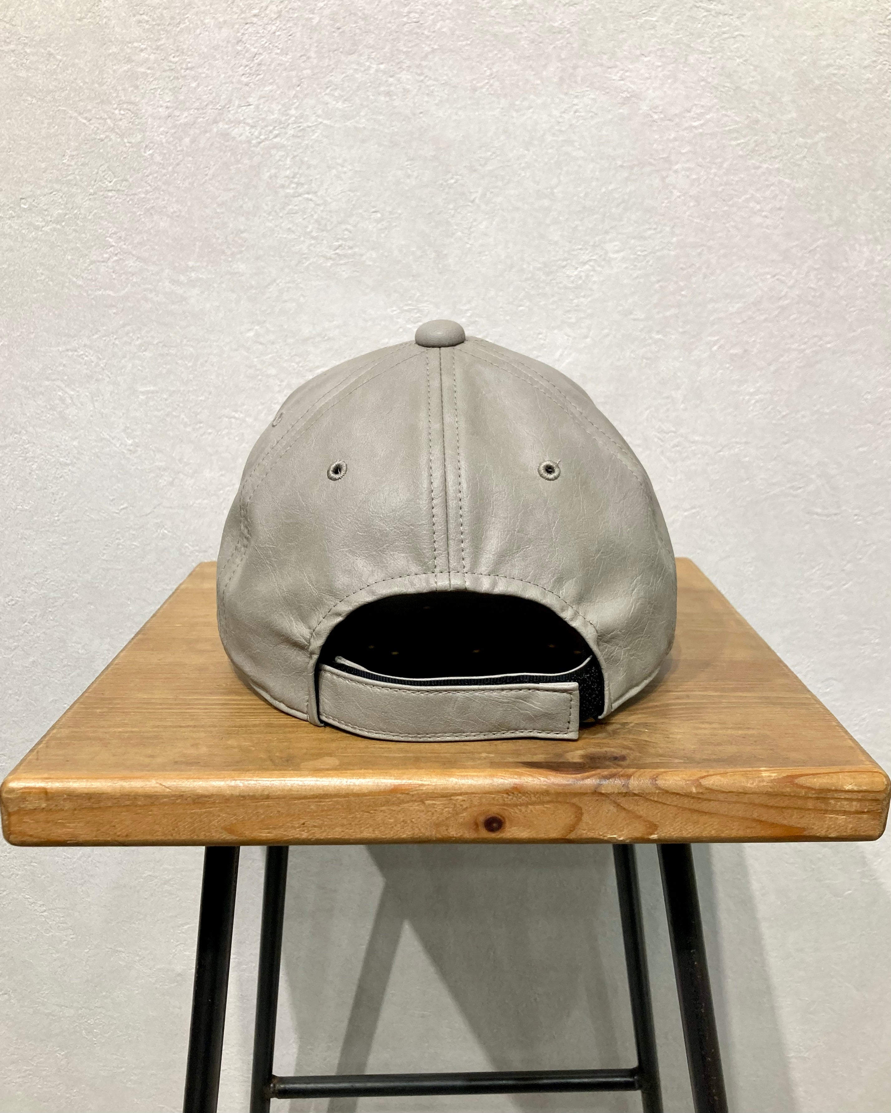 ABELIA EDOWARD GOUCHA / AEG CAP IRREVERSIBLE - Gray