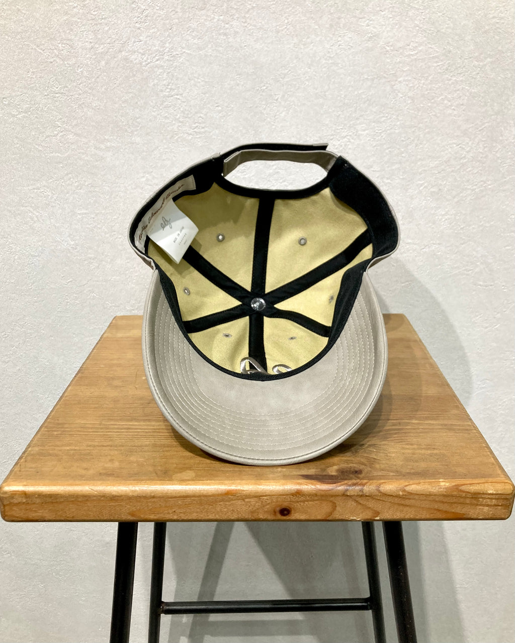 ABELIA EDOWARD GOUCHA / AEG CAP IRREVERSIBLE - Gray