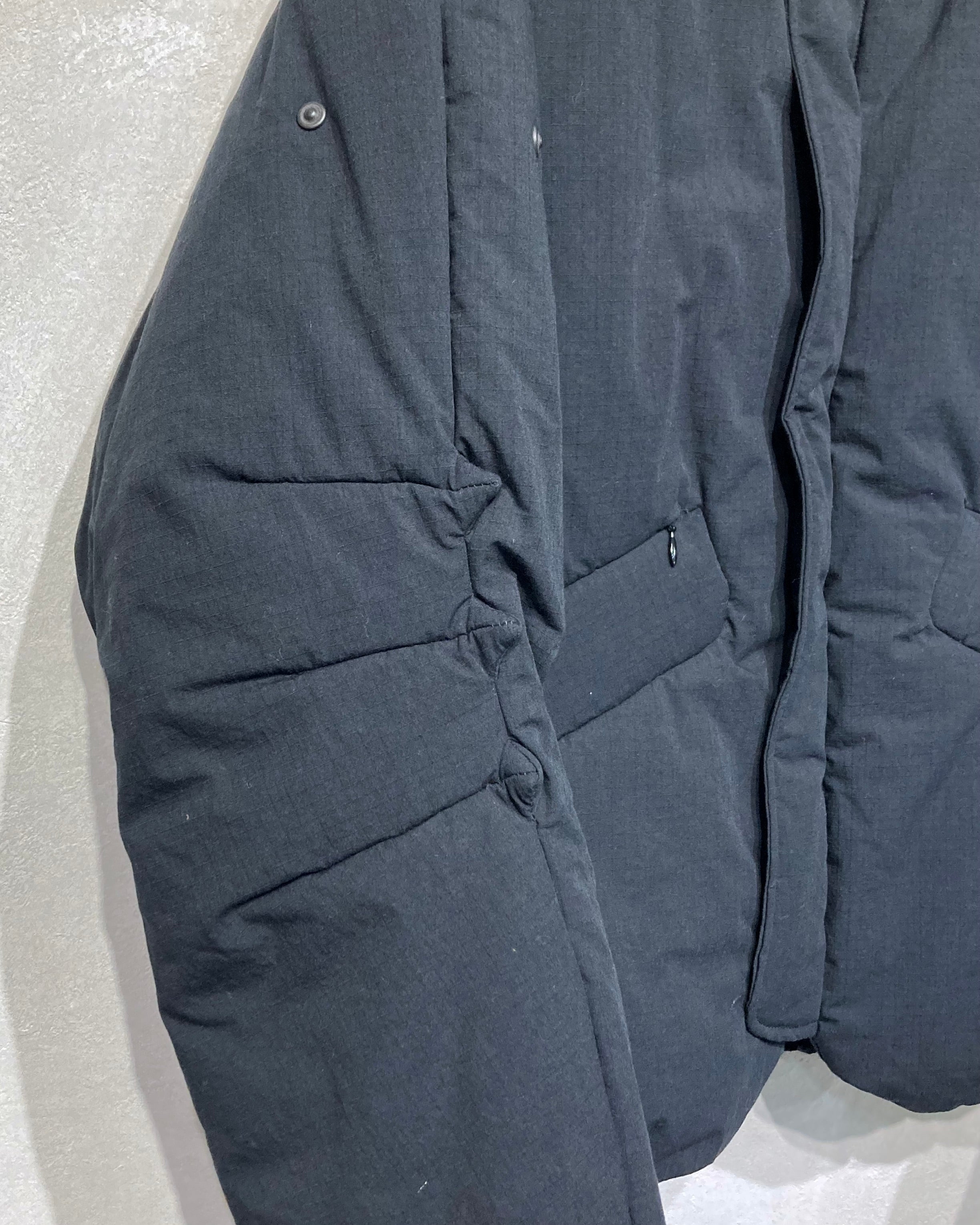 JIAN YE / 金棒 PUFFER - Black