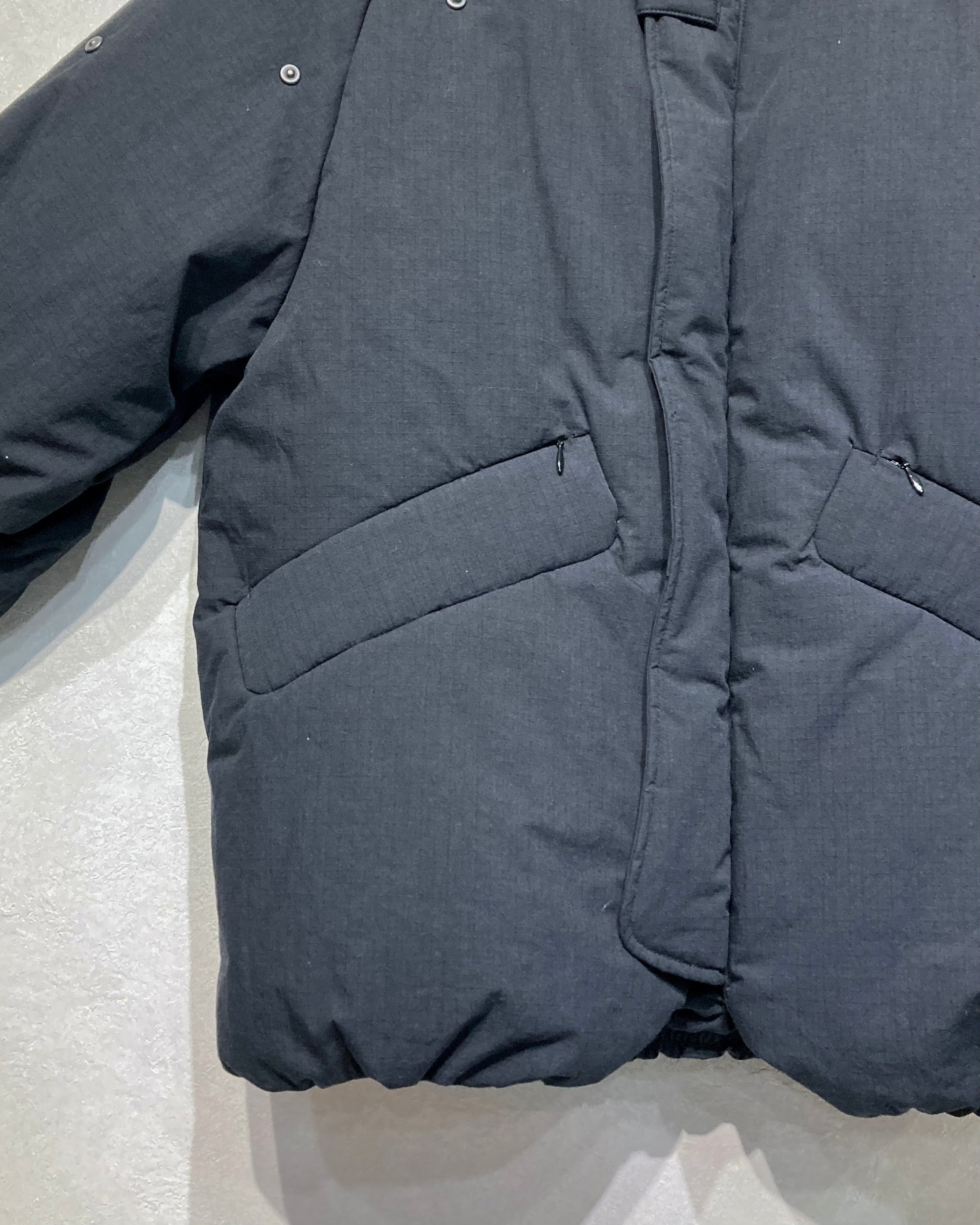 JIAN YE / 金棒 PUFFER - Black