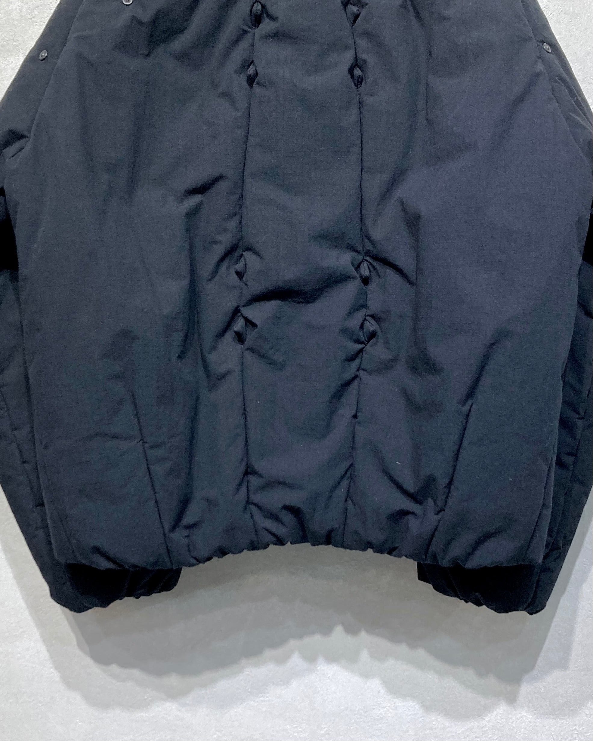 JIAN YE / 金棒 PUFFER - Black