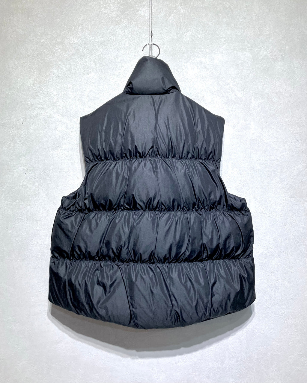 REFOMED / MANUAL DOWN VEST - Black