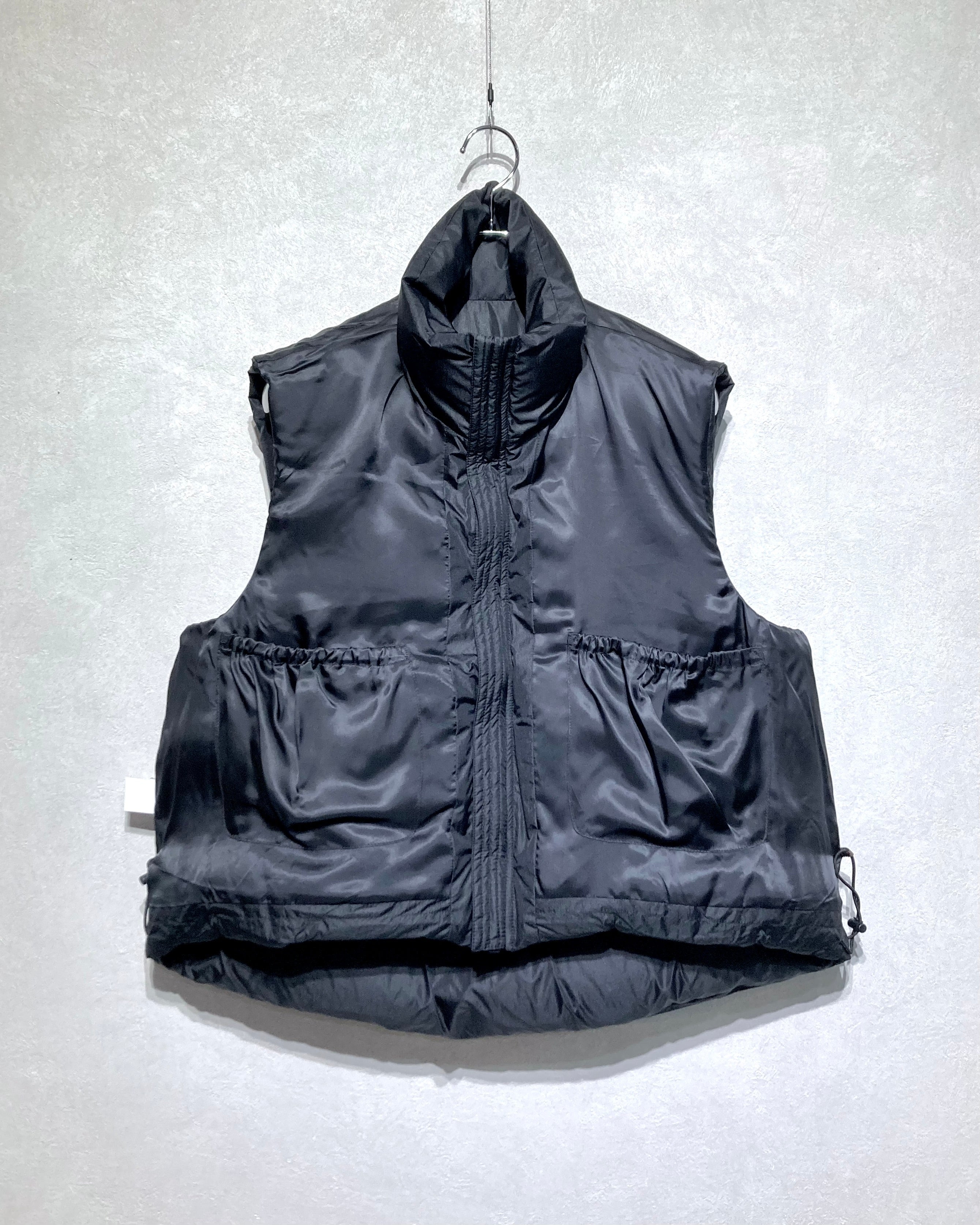 REFOMED / MANUAL DOWN VEST - Black