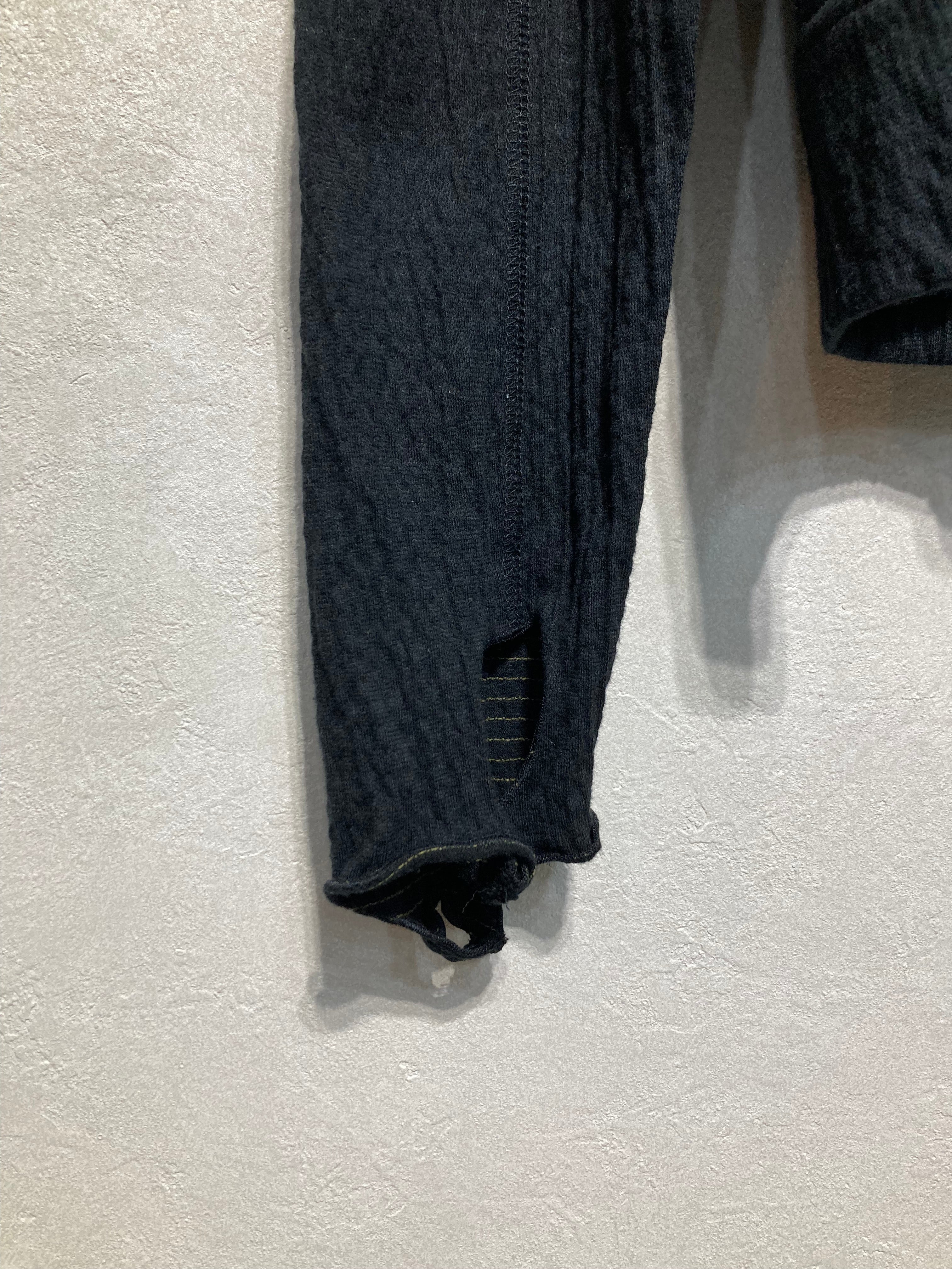 JIAN YE / GUAI HOOD LON T - Black